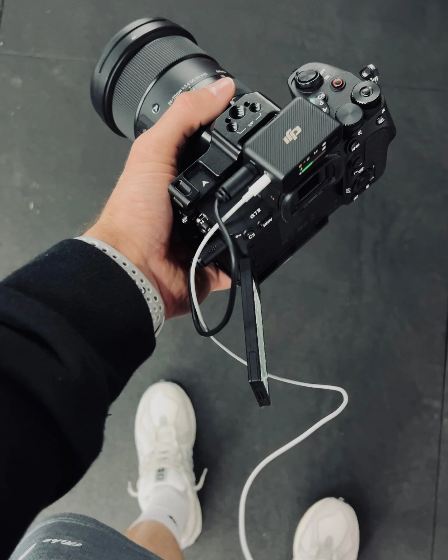 Work life balance 🎥🙏

Work has been so amazing the past few months but I have always made an effort to enjoy life outside of work. Spending time with friends and family is important! 

My biggest motivation comes from the people i surrounded myself