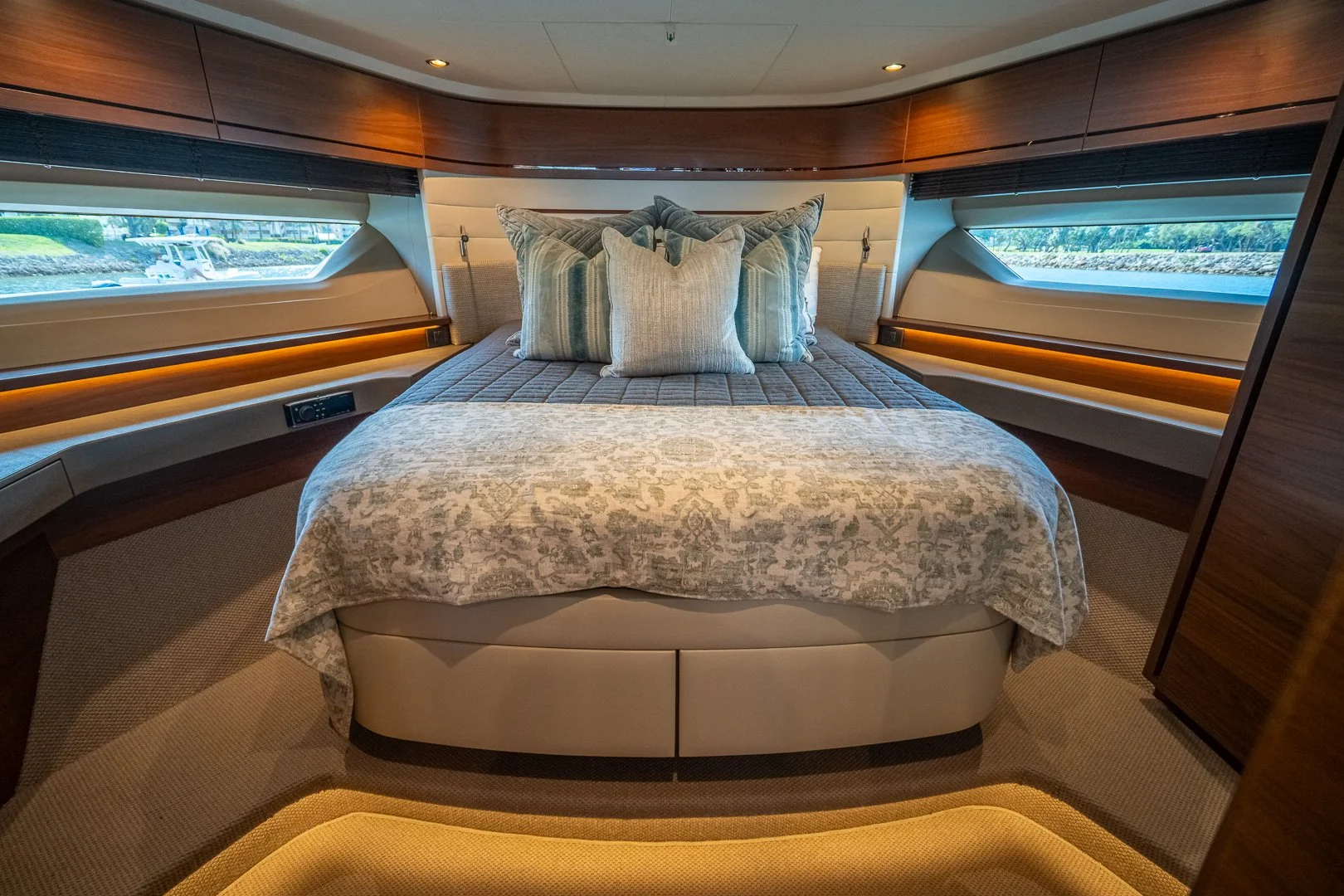 Princess 68 Flybridge
