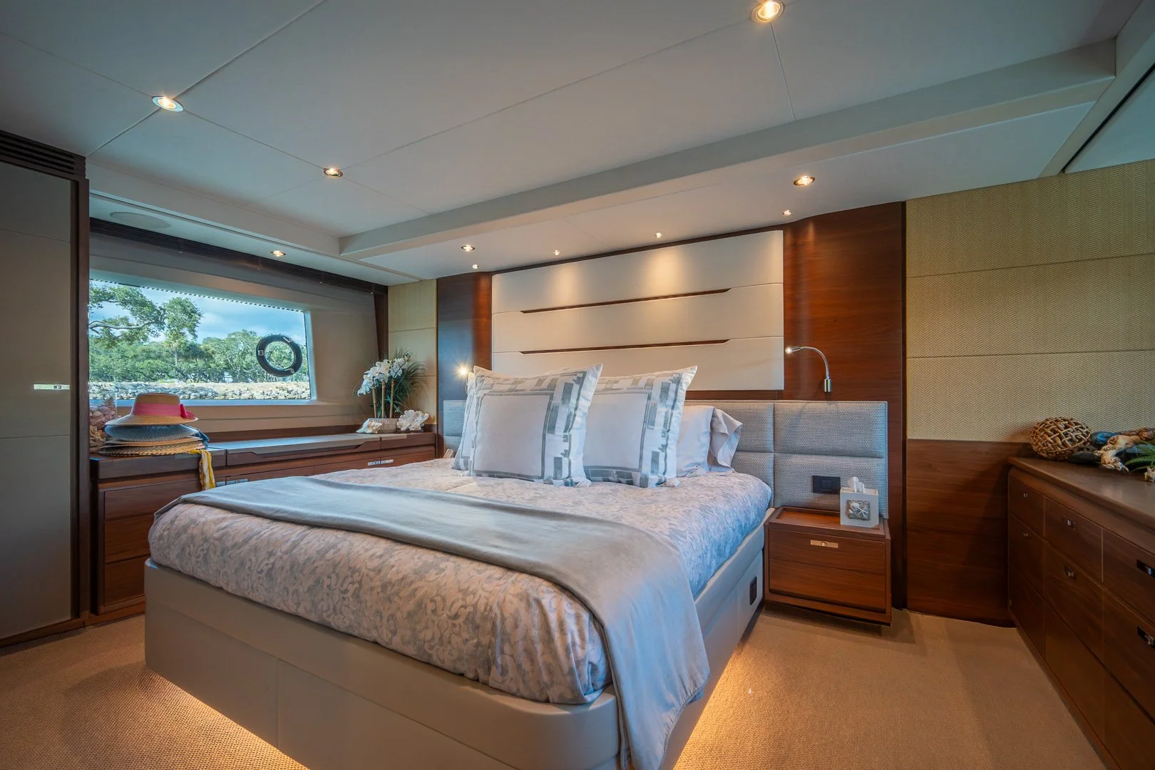 Princess 68 Flybridge