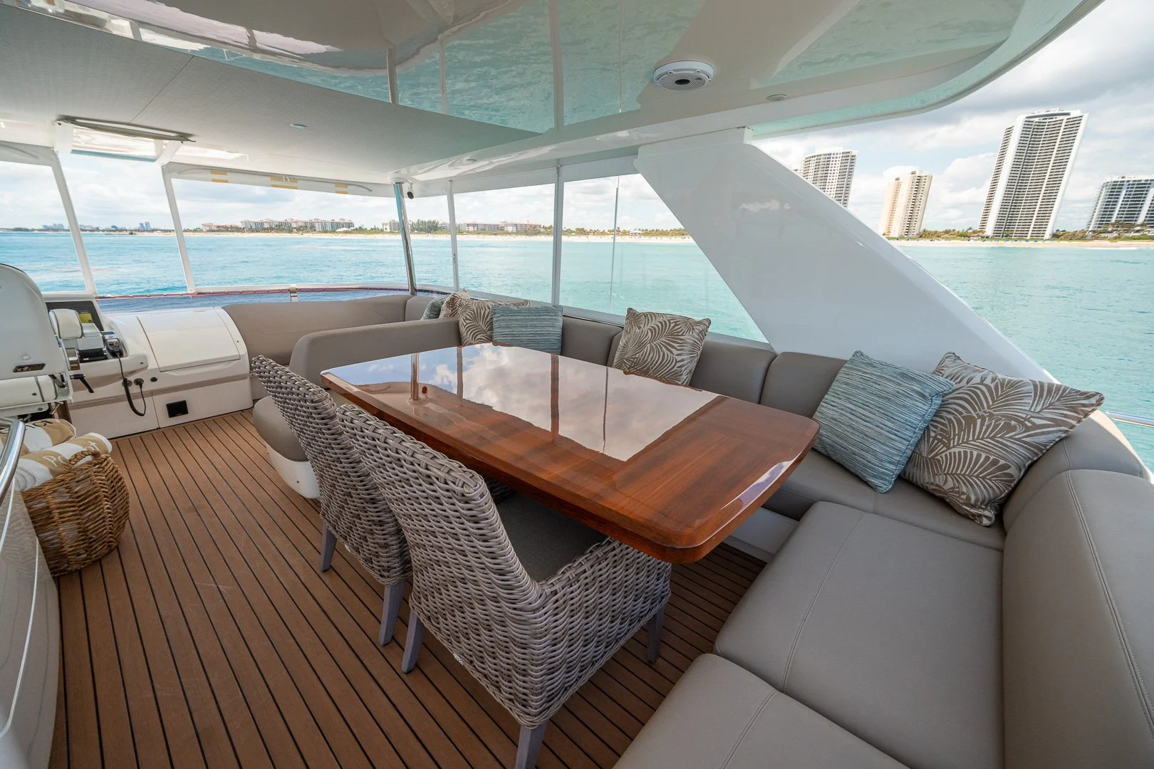 Princess 68 Flybridge