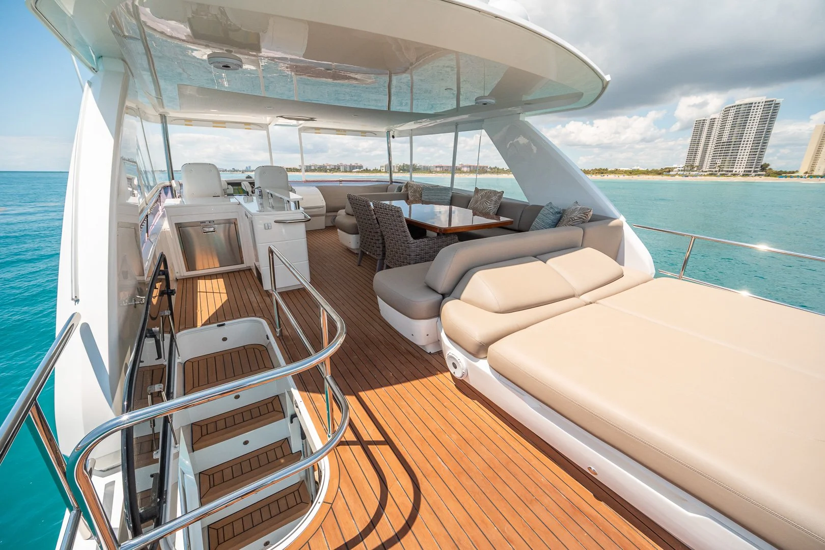 Princess 68 Flybridge