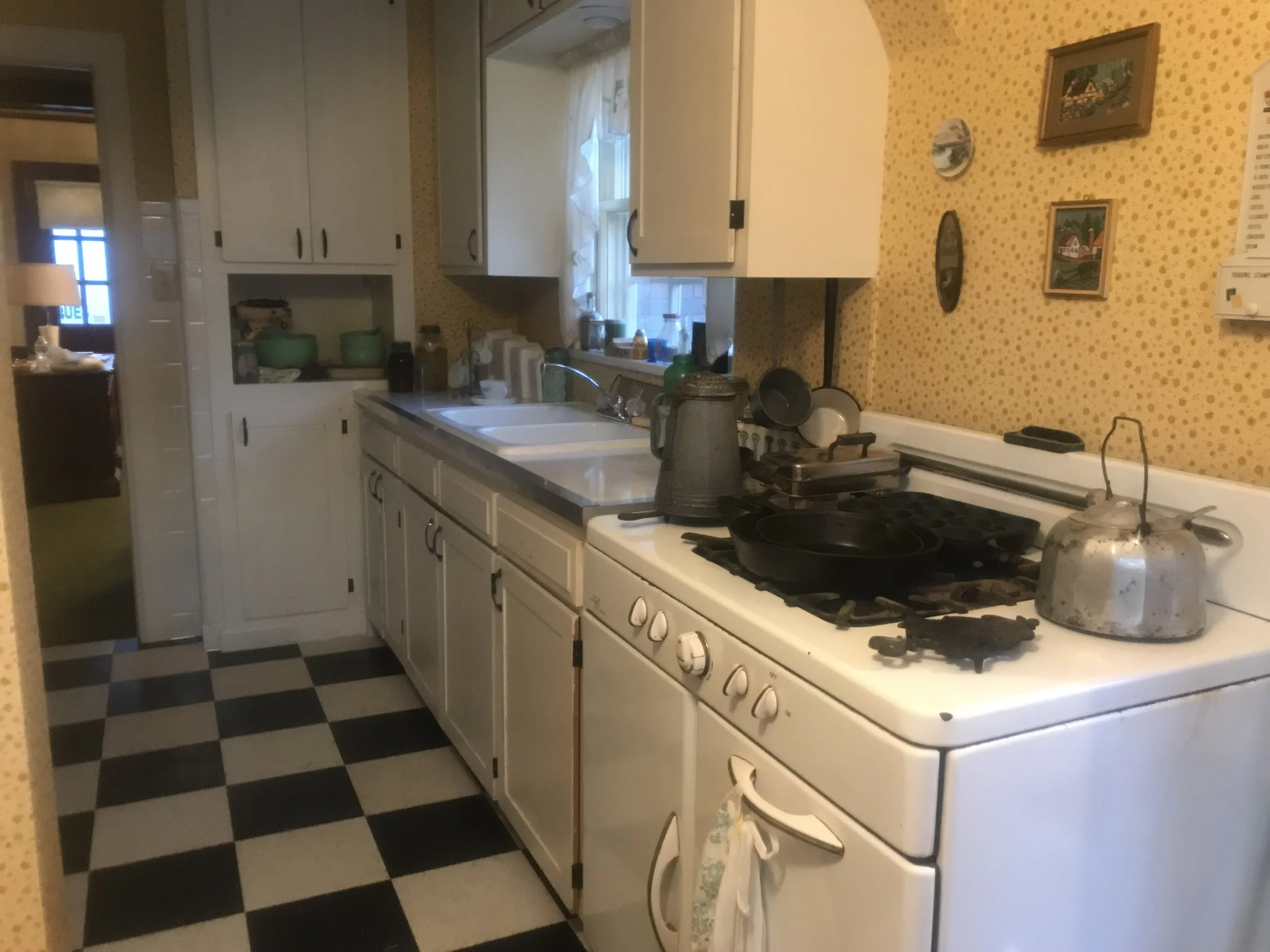 kitchen3.jpg