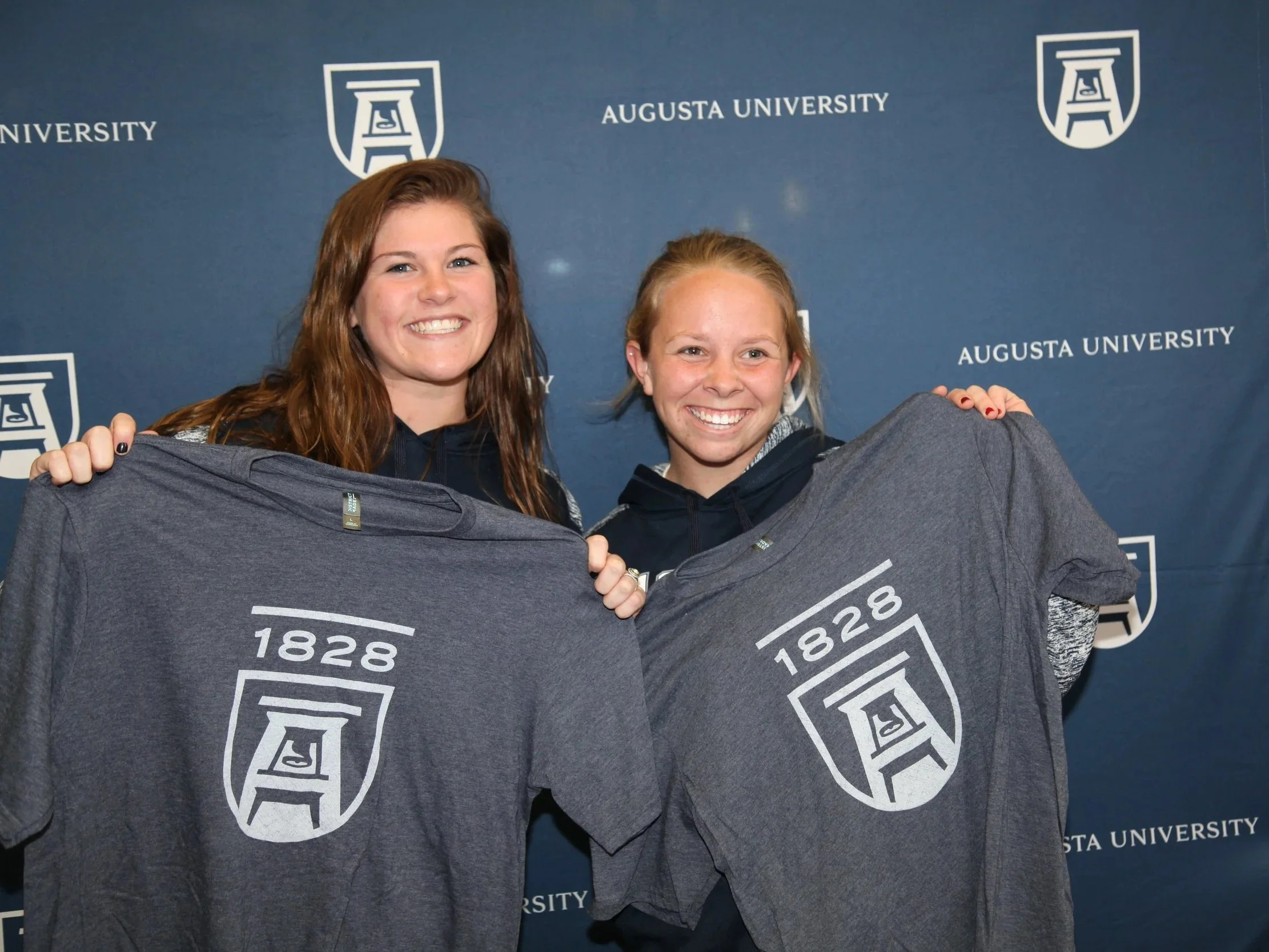 Tips for Higher Ed Orientation &amp; Welcome Week Merch