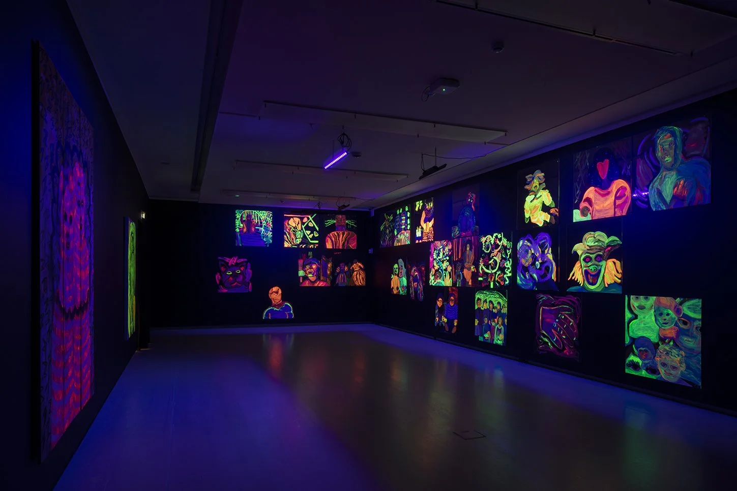 The dream is the same every night, Pleksi maalaus installaatio, 24 osaa, maalaus pleksille, 100 cm x 100 cm :kpl .jpg