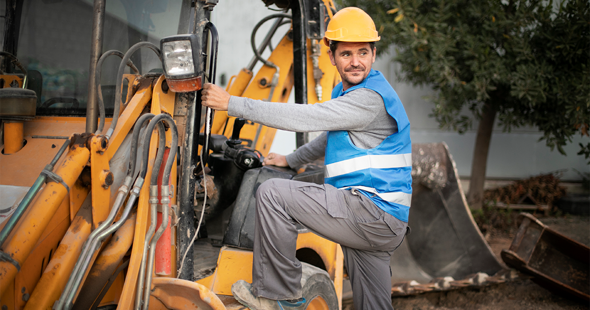 10 Questions to Ask Before Hiring an Excavation Contractor in Ontario