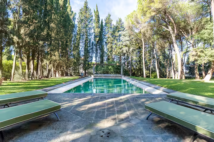 Area de piscina para recuperar después de las idas en ruta. 