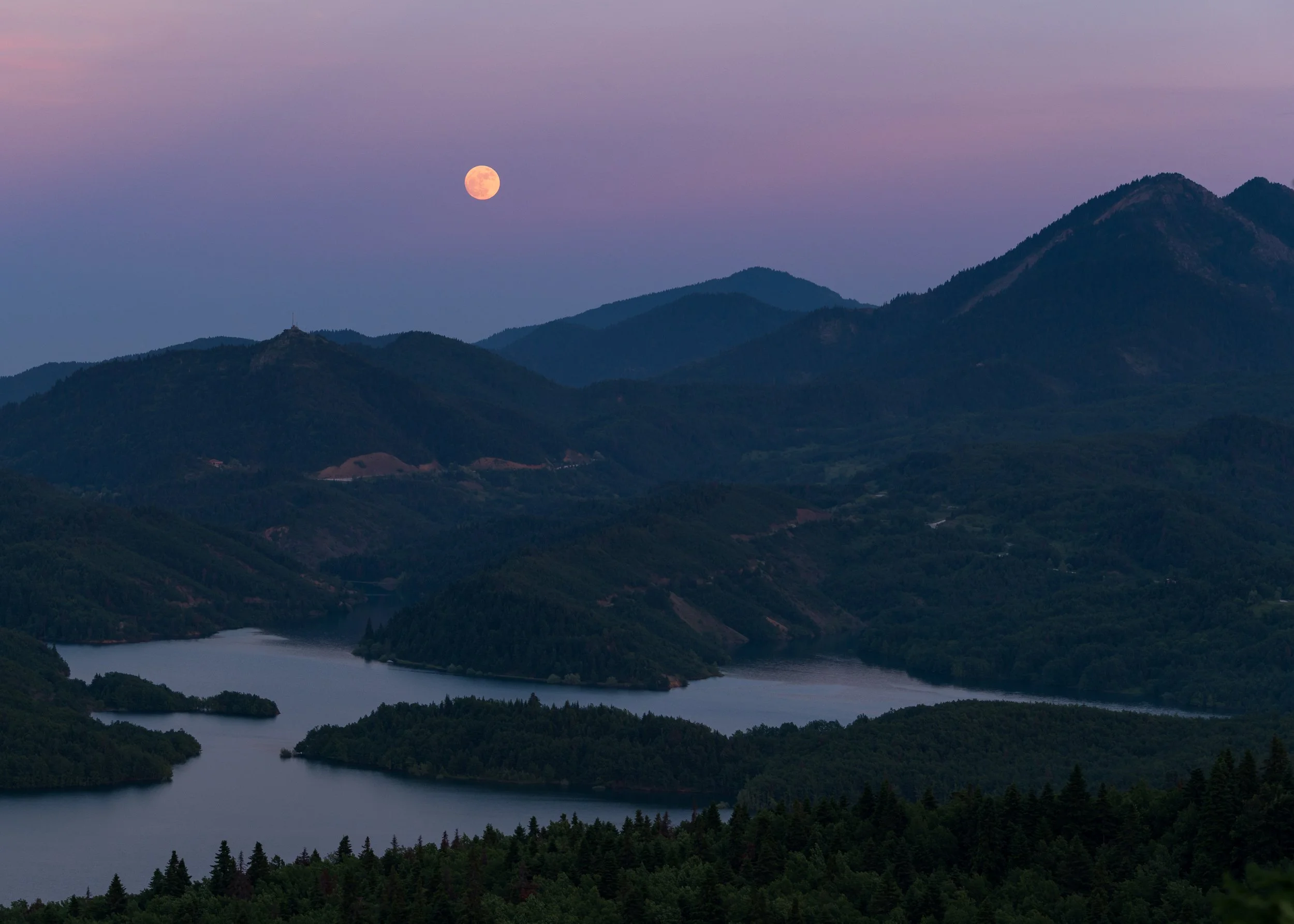 THP_2026_06_09_Lake_Plastira-1.jpg