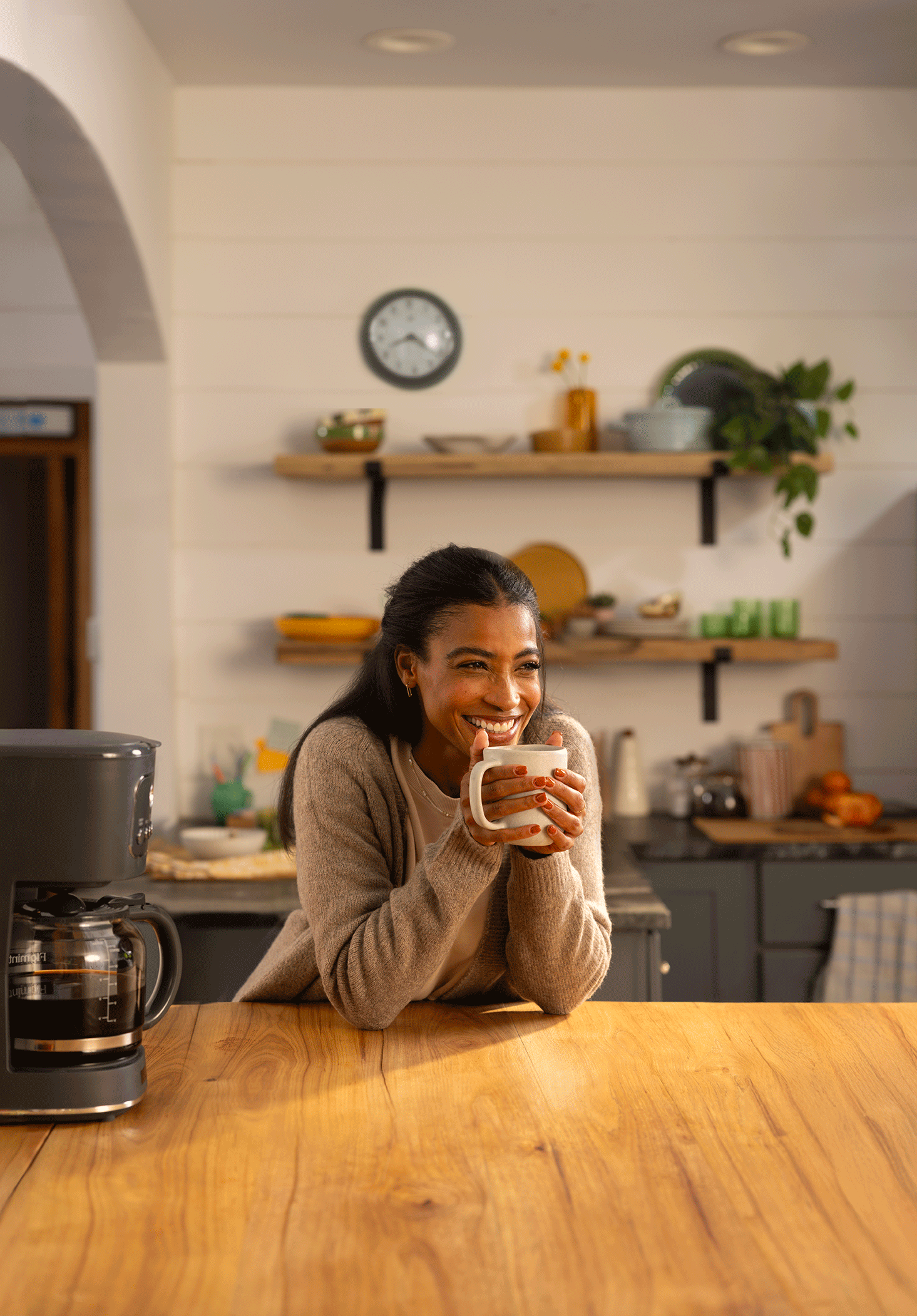 CY25_SBUX_MYAH_JanSig_HotCoffee_WomanBrewer_Drip_094.png