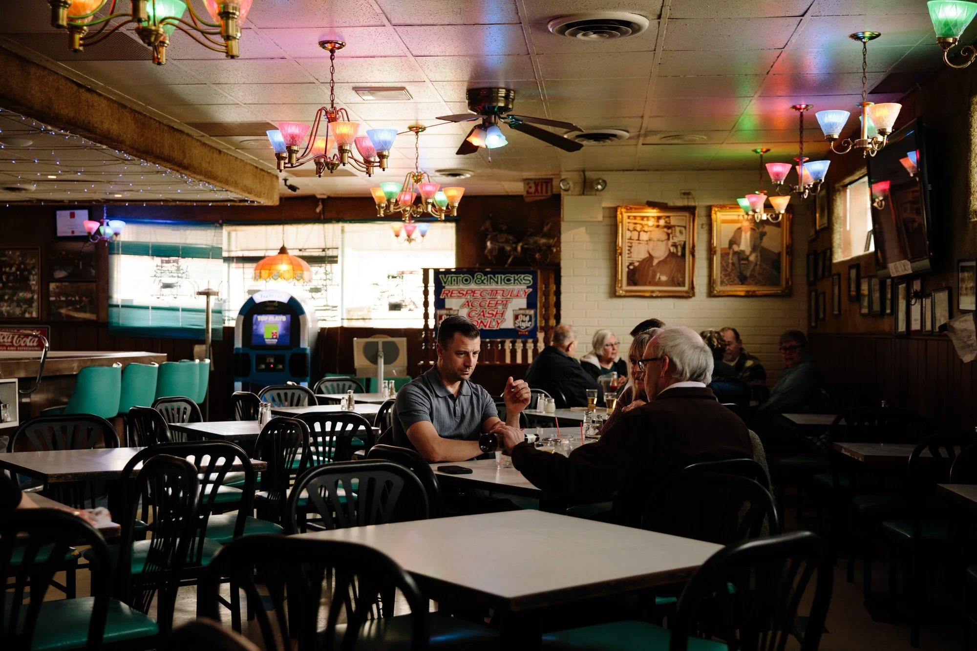 LUCYHEWETT_ChicagoPhotographer_Hospitality_213.jpg