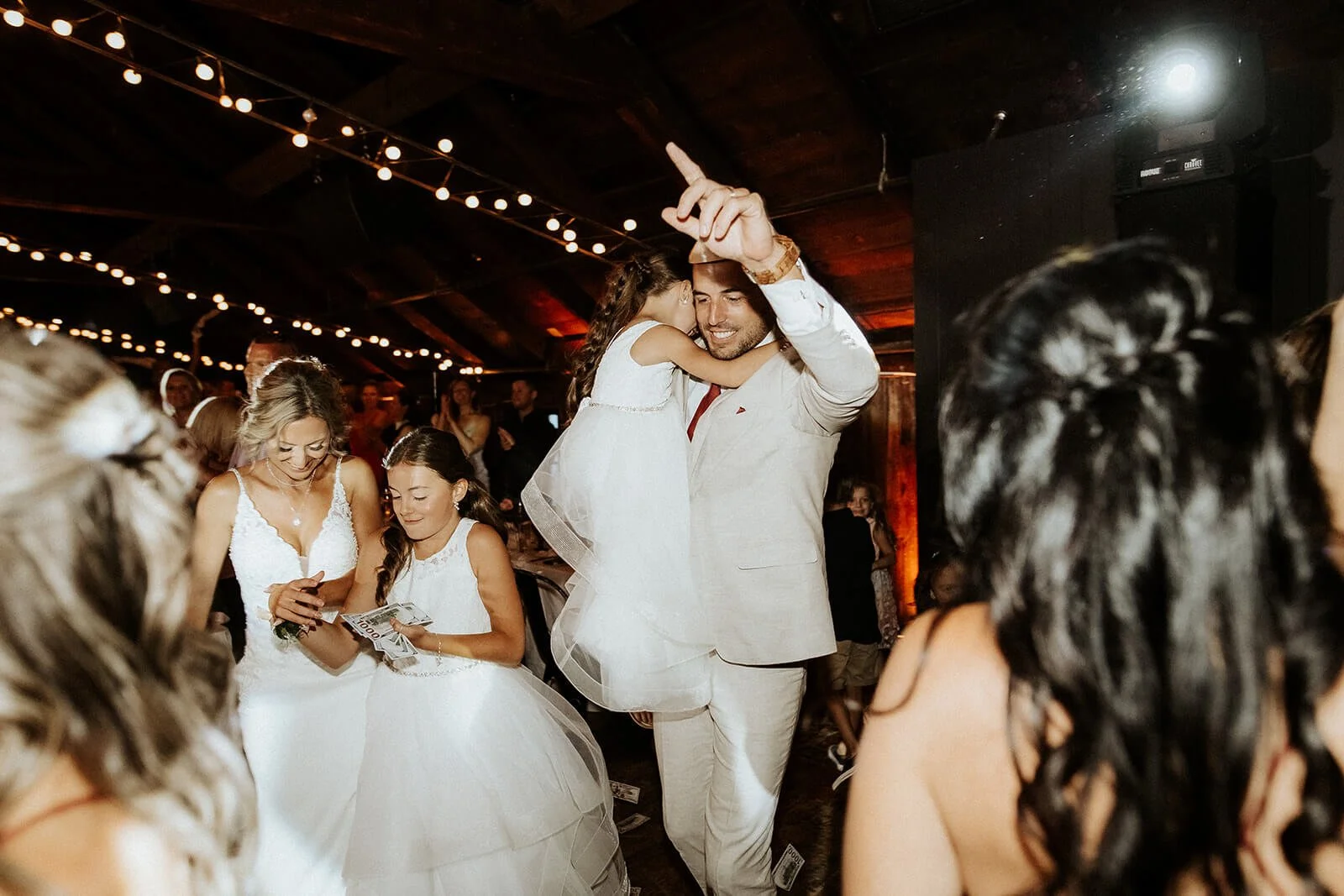 mariage-auberge-saint-gabriel-elegant-montreal 5.jpg