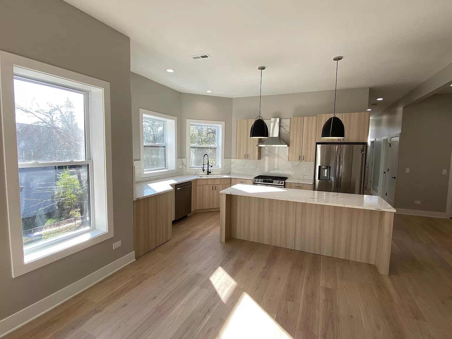 1316 Unit 2 - Full Kitchen.jpg