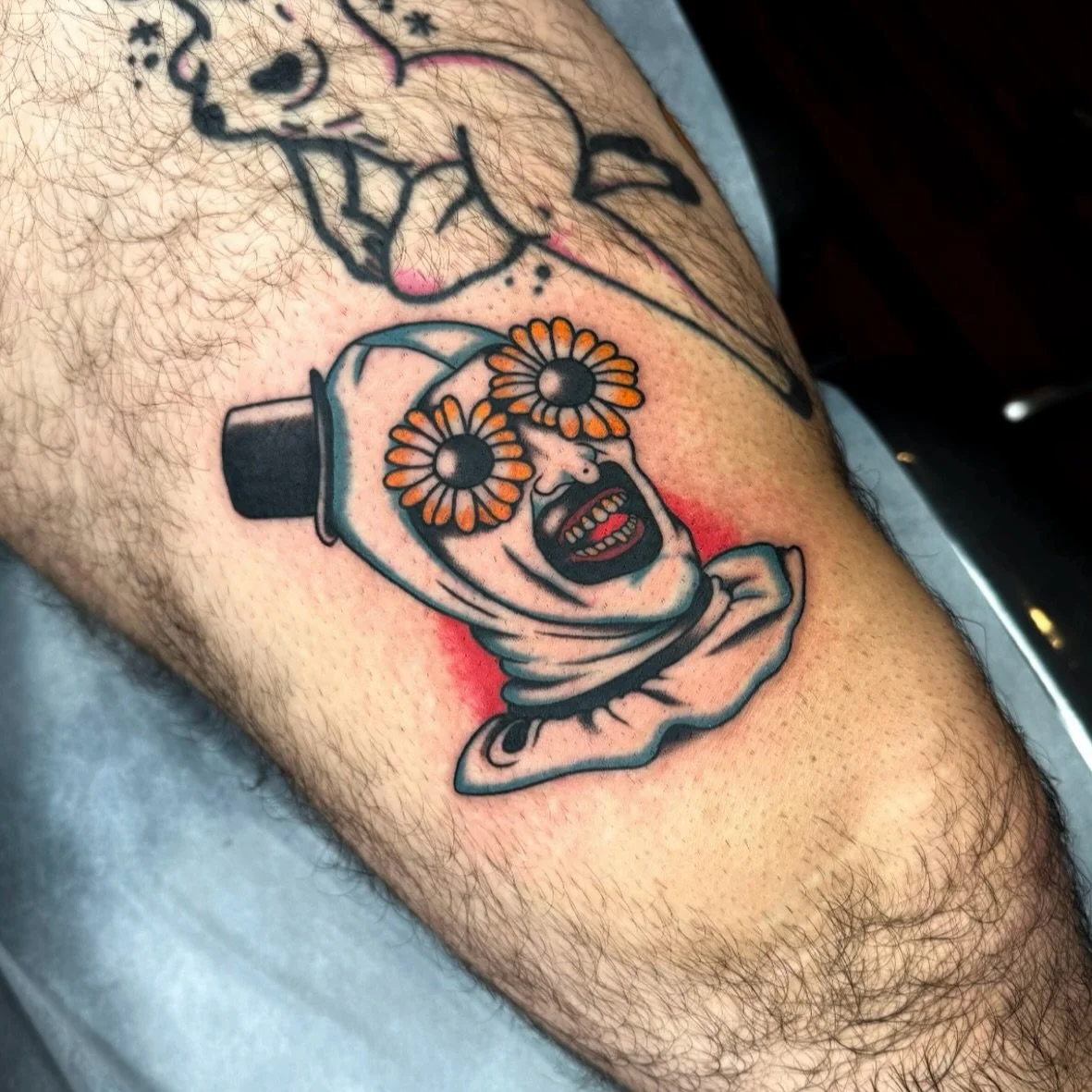 Art the Clown for Liam! 🌼🌼
.
.
.
#femaletattooartist #ladytattooers #georgiatattooartist #northgeorgiatattooartists #romegatattooartist #romegatattoo #downtownromega #romega #calhounga #kennesaw #atlantatattooartist #arttheclowntattoo