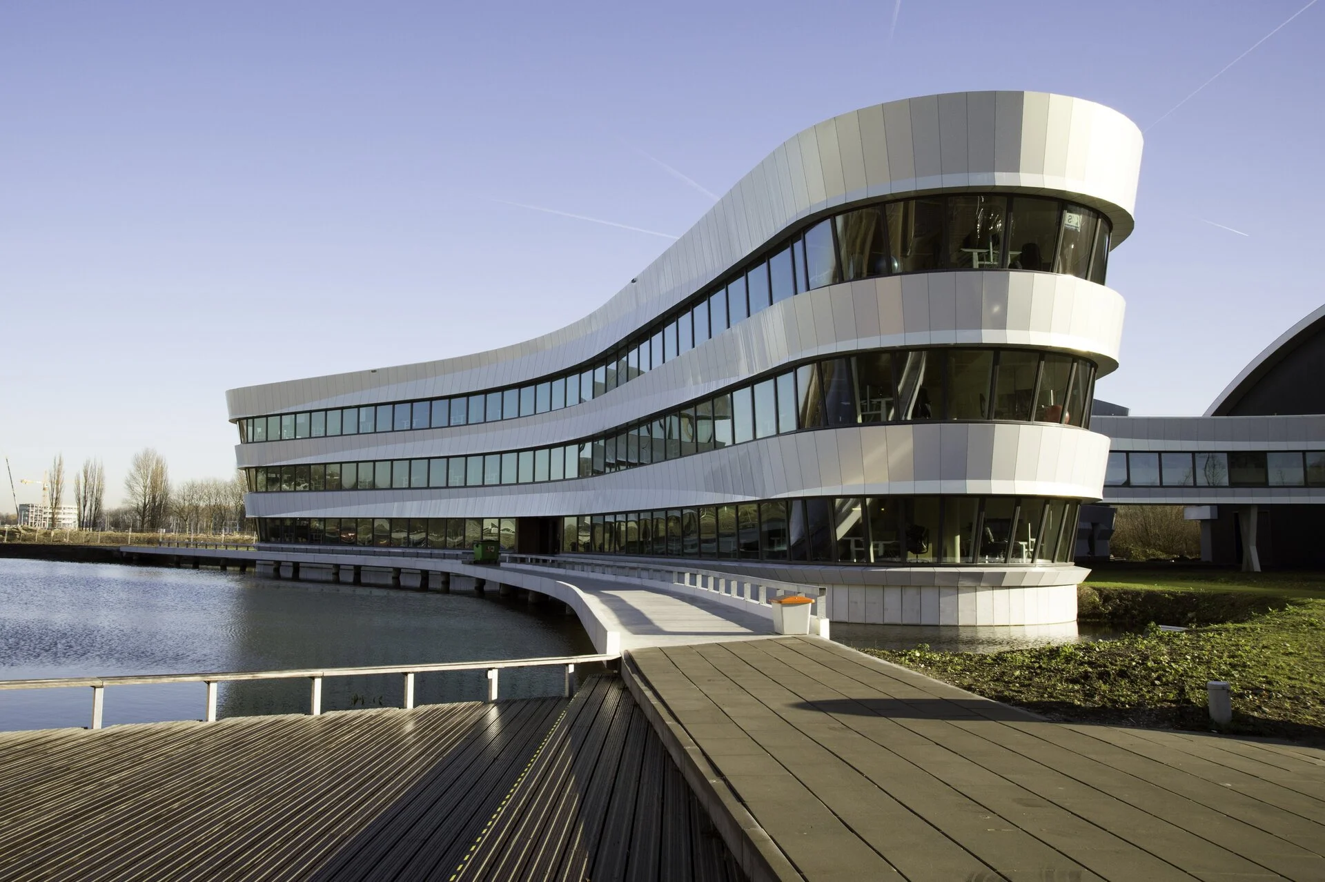 Regenwormen tellen en bodemgeluid luisteren bij Deltares voor vitale stadsbodems (+ ALV)