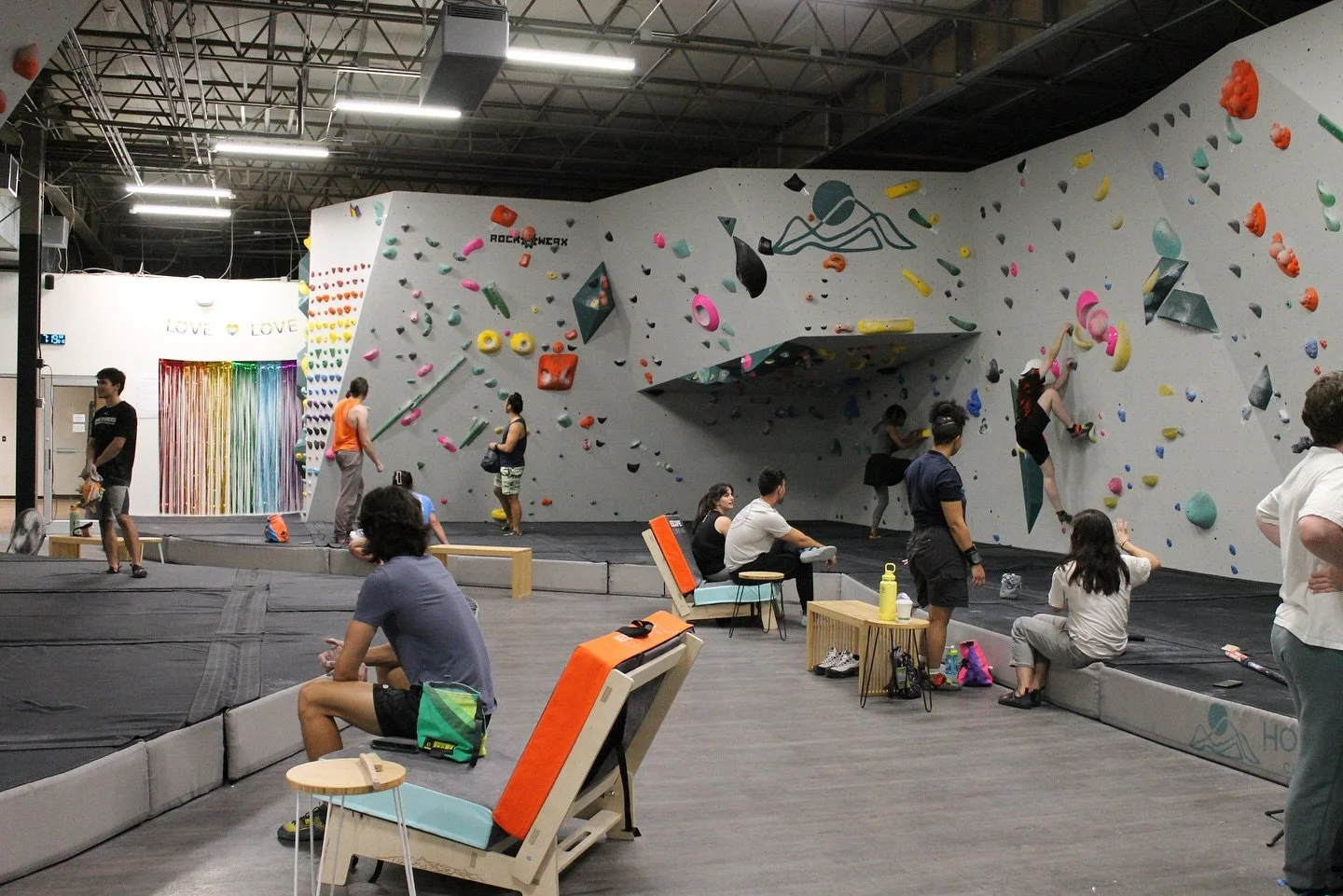 Thank you to everyone who came out to our Pride event!! 

#pride #horizonclimbing #climbhorizon #celebratelove #lgbtq #lgbtqally #lgbtqplus #climbing #rockclimb #boulder #bouldering #rockclimbing #unitingpride #champaignil #champaignurbana #centralil