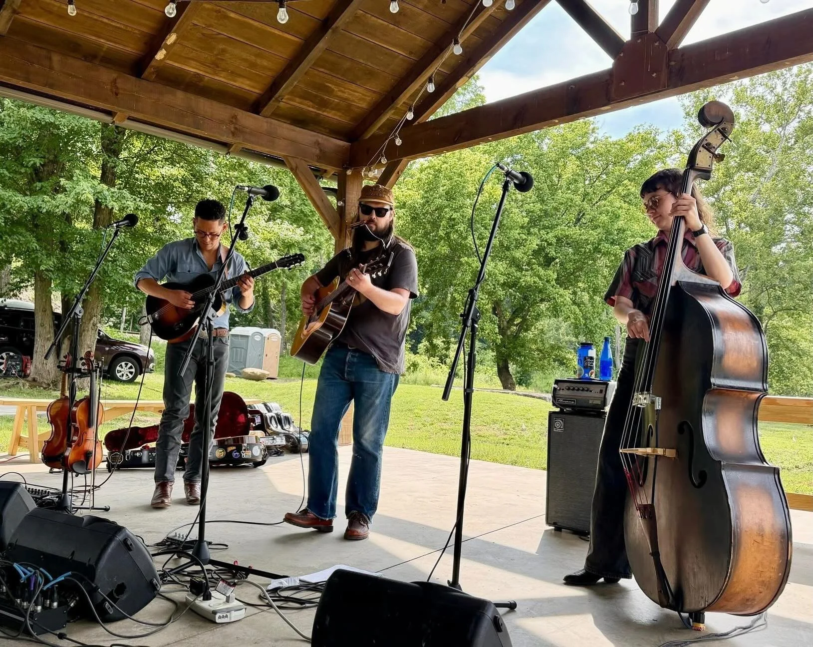 I&rsquo;ll be on tour all summer w/ @calebcaudle, @lufurtadobass joining on upright, me on fiddle, mando and guitar. Playing at the @catscradlenc this Saturday as well! 

Caleb just released a great record called Heavy Thrill out now on his own label