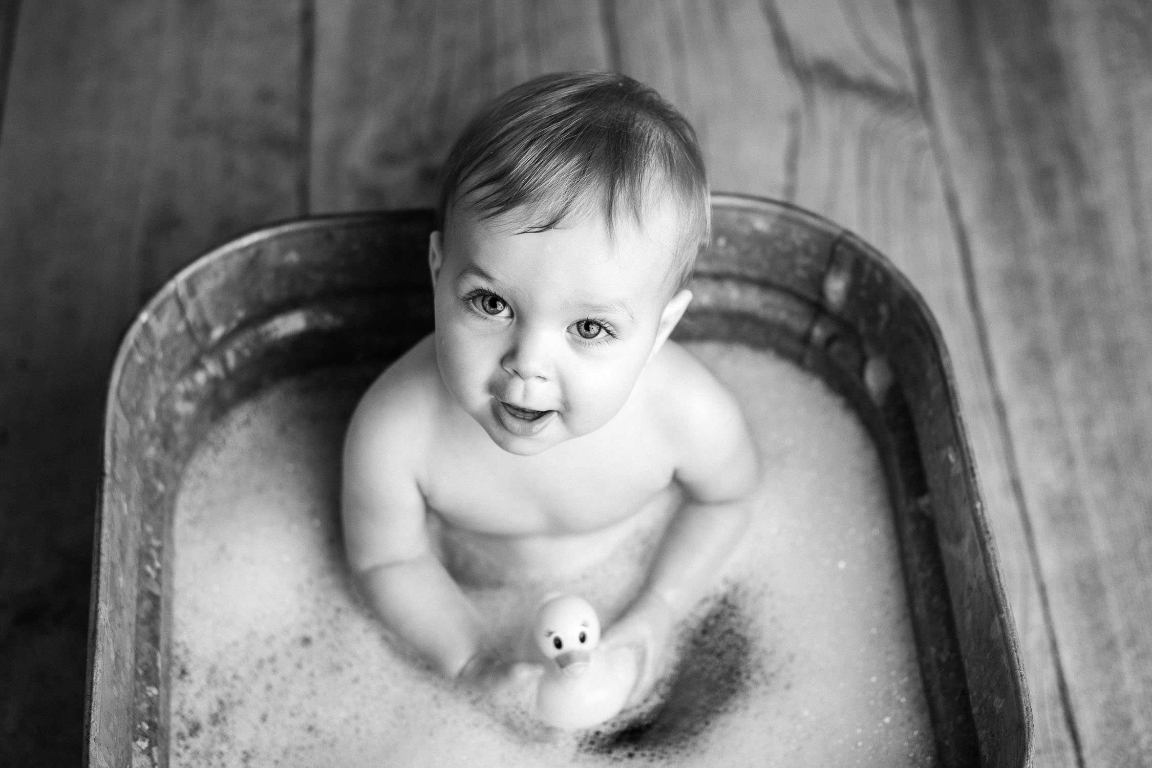 Kelowna Lake Country Okanagan Cake Smash Birthday Photographer