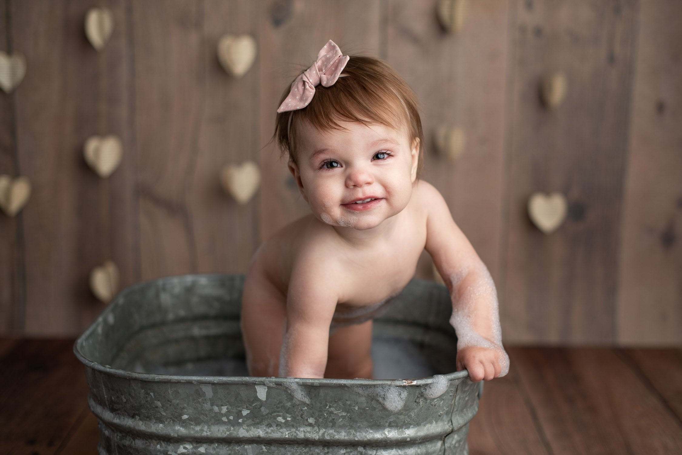 Kelowna Lake Country Okanagan Cake Smash Birthday Photographer
