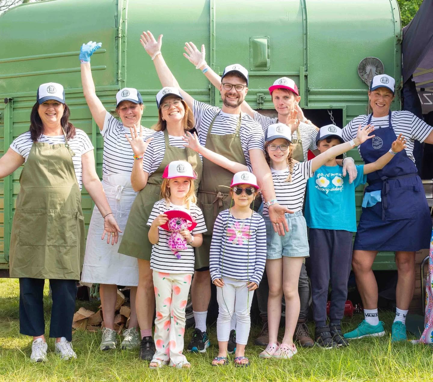 Thank you @elderflowerfields 

We absolutely loved our weekend on Dragonfly Hill, serving our wood fired pizza to the good people of Elderflower Fields.

So much joy and good vibes. Until the next time.

The pizza wagon crew x &hearts;️🍕🥳

#elderfl