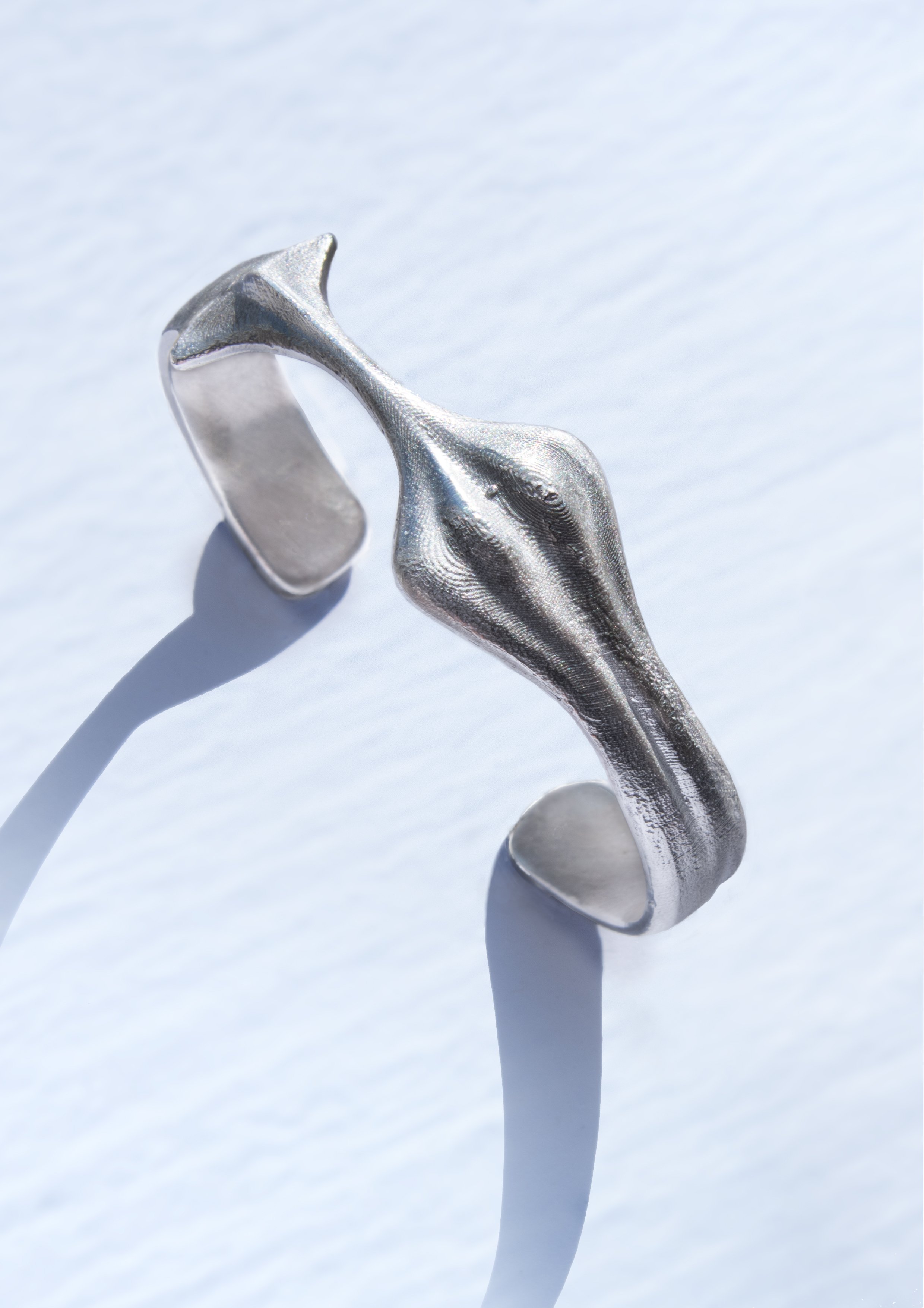 Female bangle threequter top v001.jpg