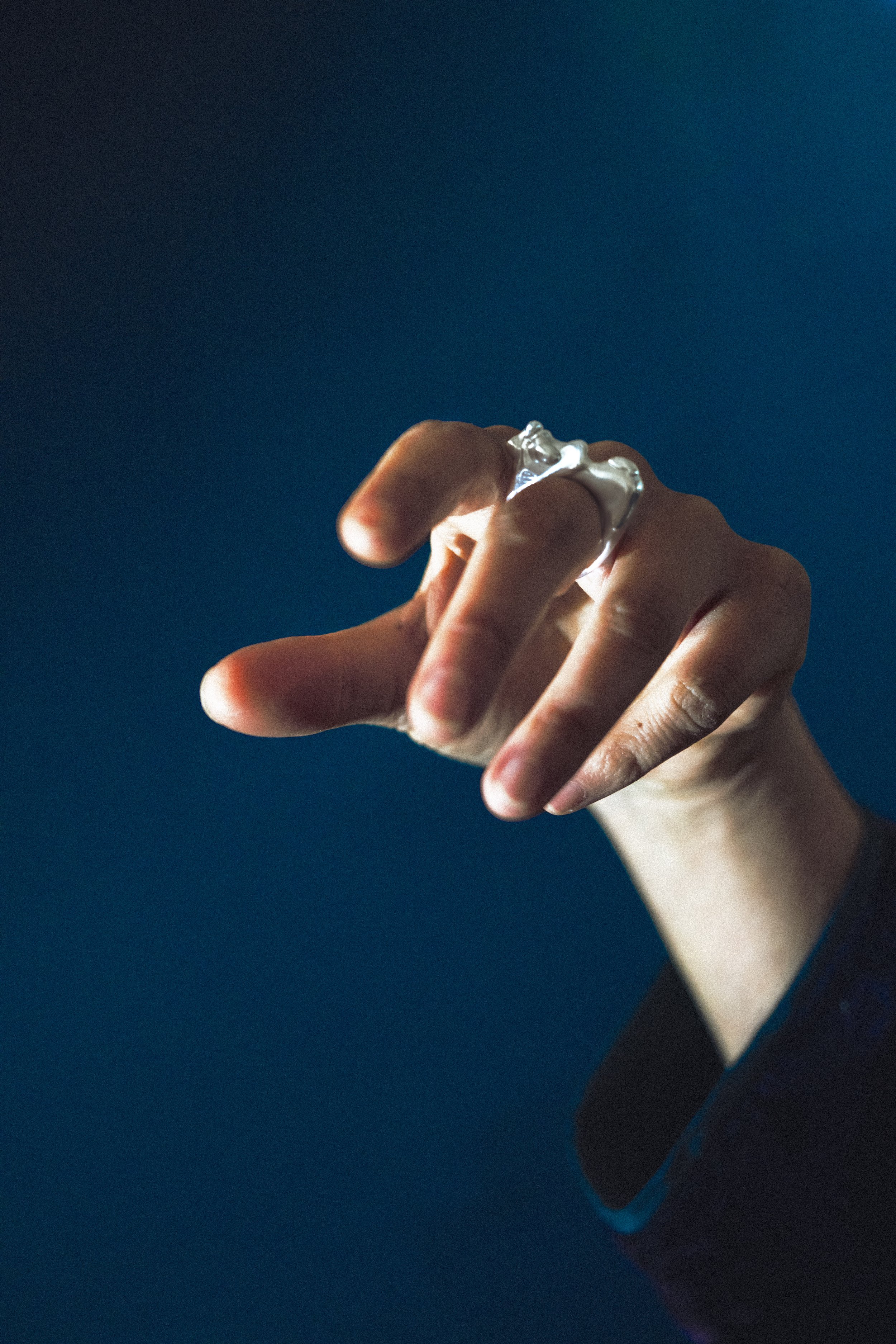 Studio_Agaea_Burden_Blue_hand_v2 (1).jpg