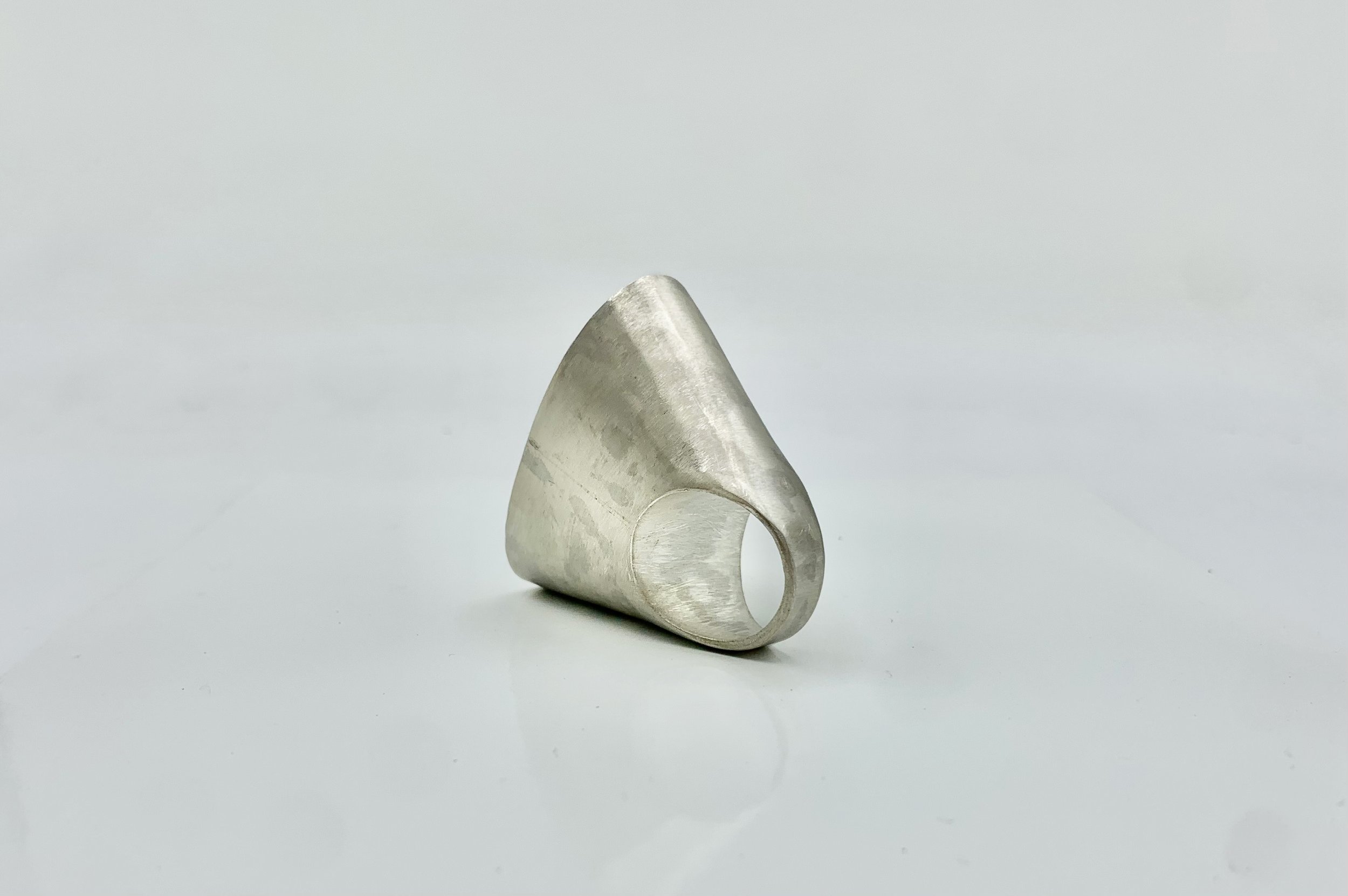 large rounded trianglur prism.jpg