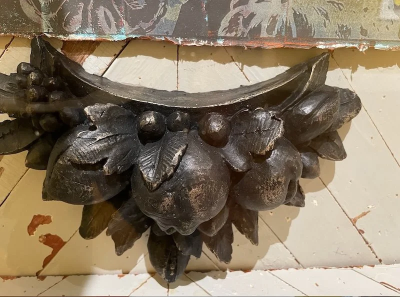 Straightening The Queens Crown (detail) compliments of the artist.jpeg