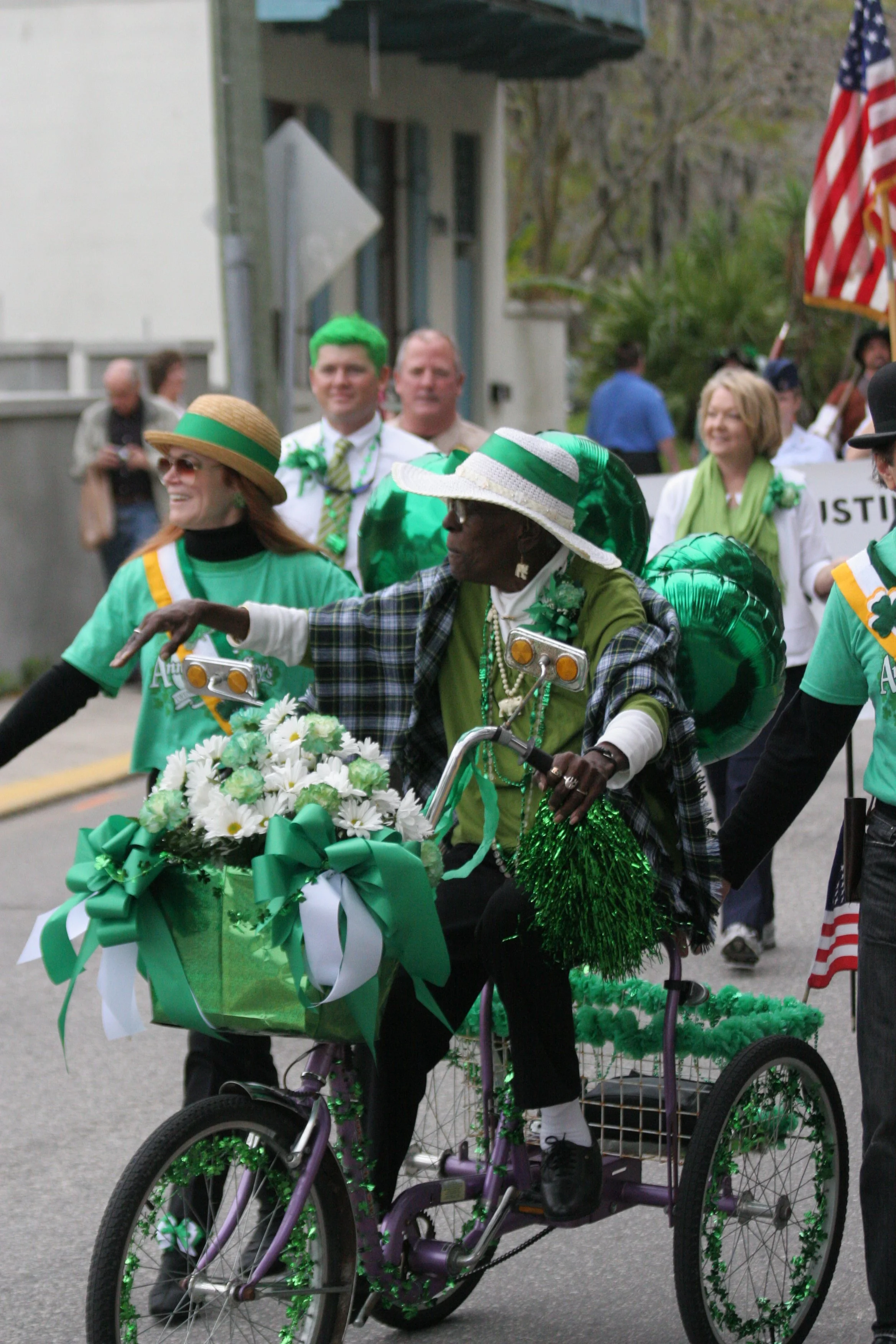 Grand Marshall Miss Carrie Photo by Gary LeVeille.jpg