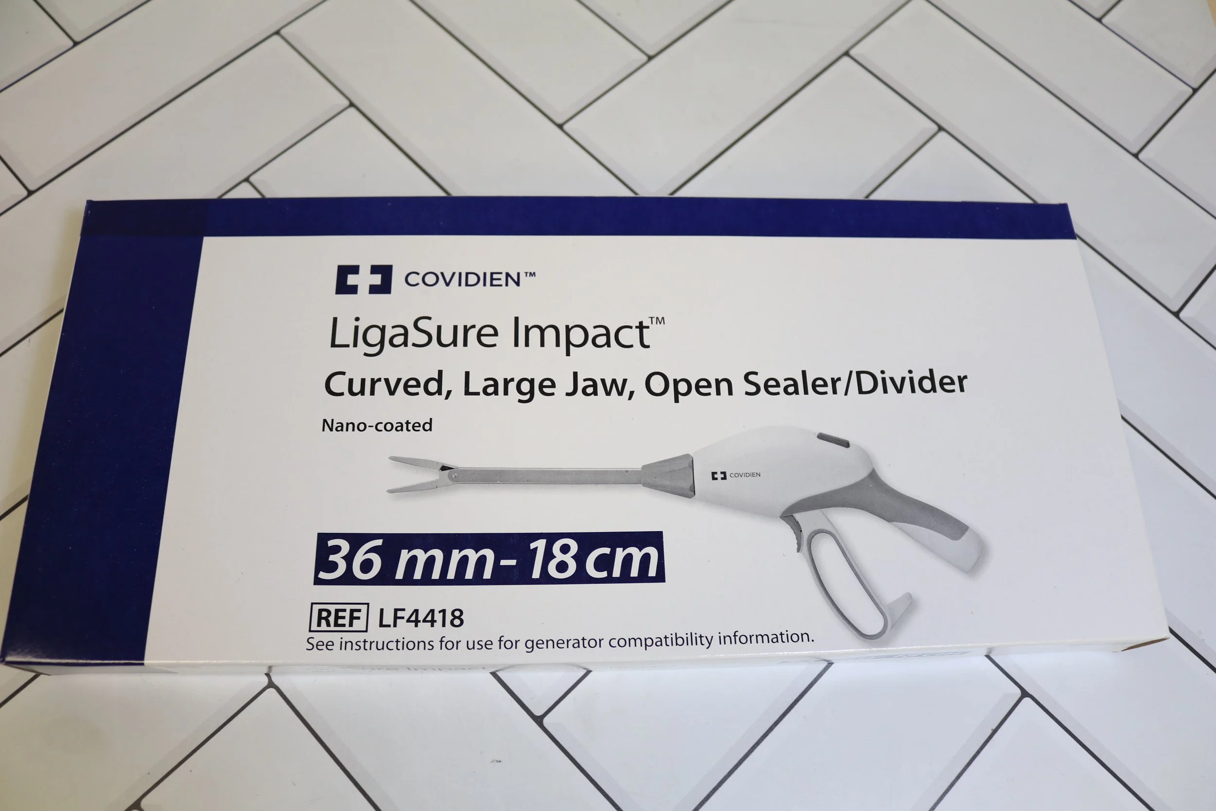 Covidien | LF4418 | Ligasure Impact Curved, Large Jaw, Open Sealer/Divider