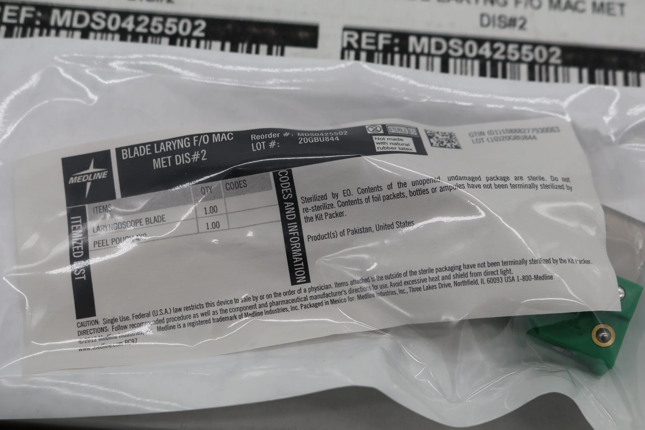 Medline | MDS0425502 | Box of 10 | Sterile Fiber Optic Laryngoscope Blade