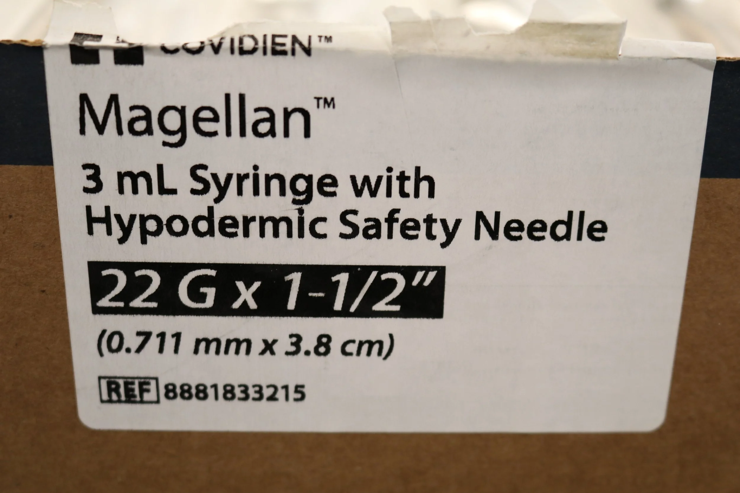 COVIDIEN | 8881833215 | IN-DATE | BOX OF 50 | Magellan 3 ml Syringe with Hypodermic Safety Needle 22 G x 1-1/2” (0.711mm x 3.8cm)