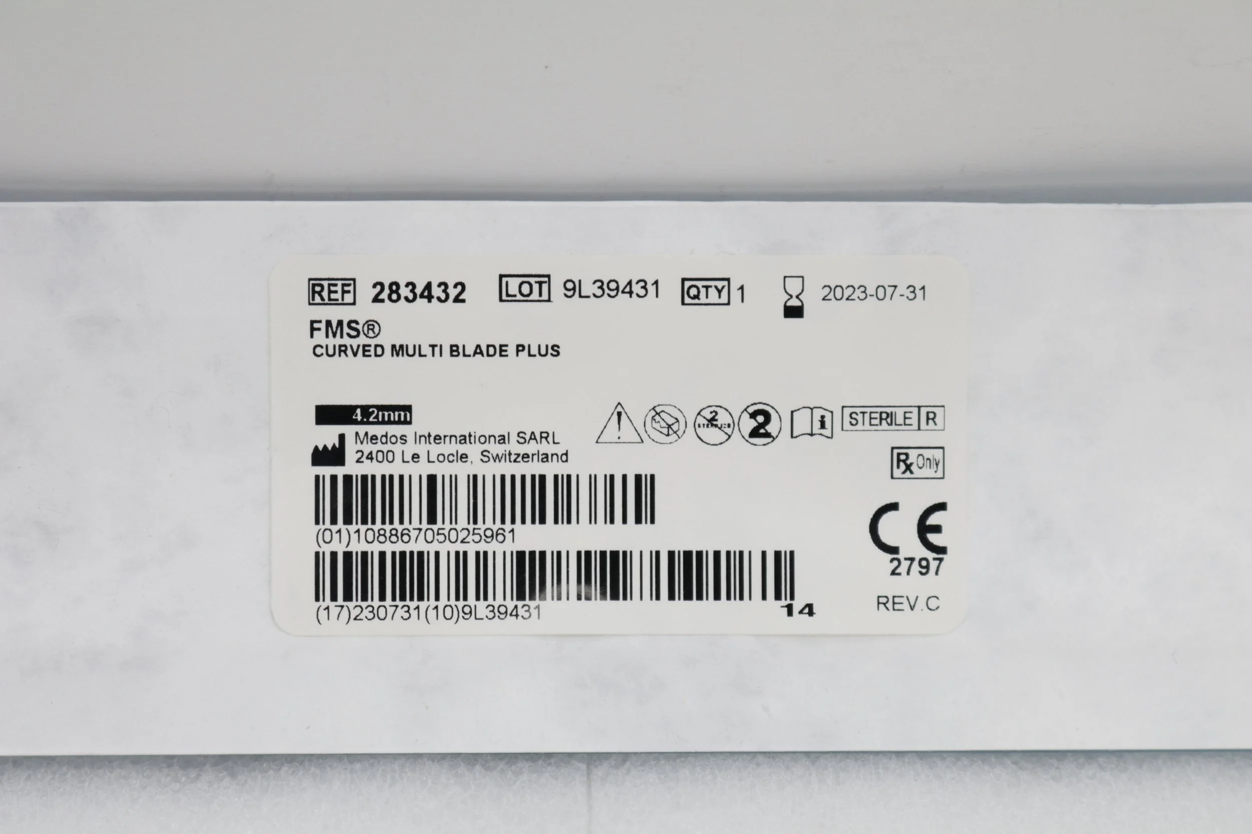 DePuy Synthes | 283432 | EXPIRED | EACHES | Fluid Management System Shaver Curved Multi Blade Plus 4.2mm