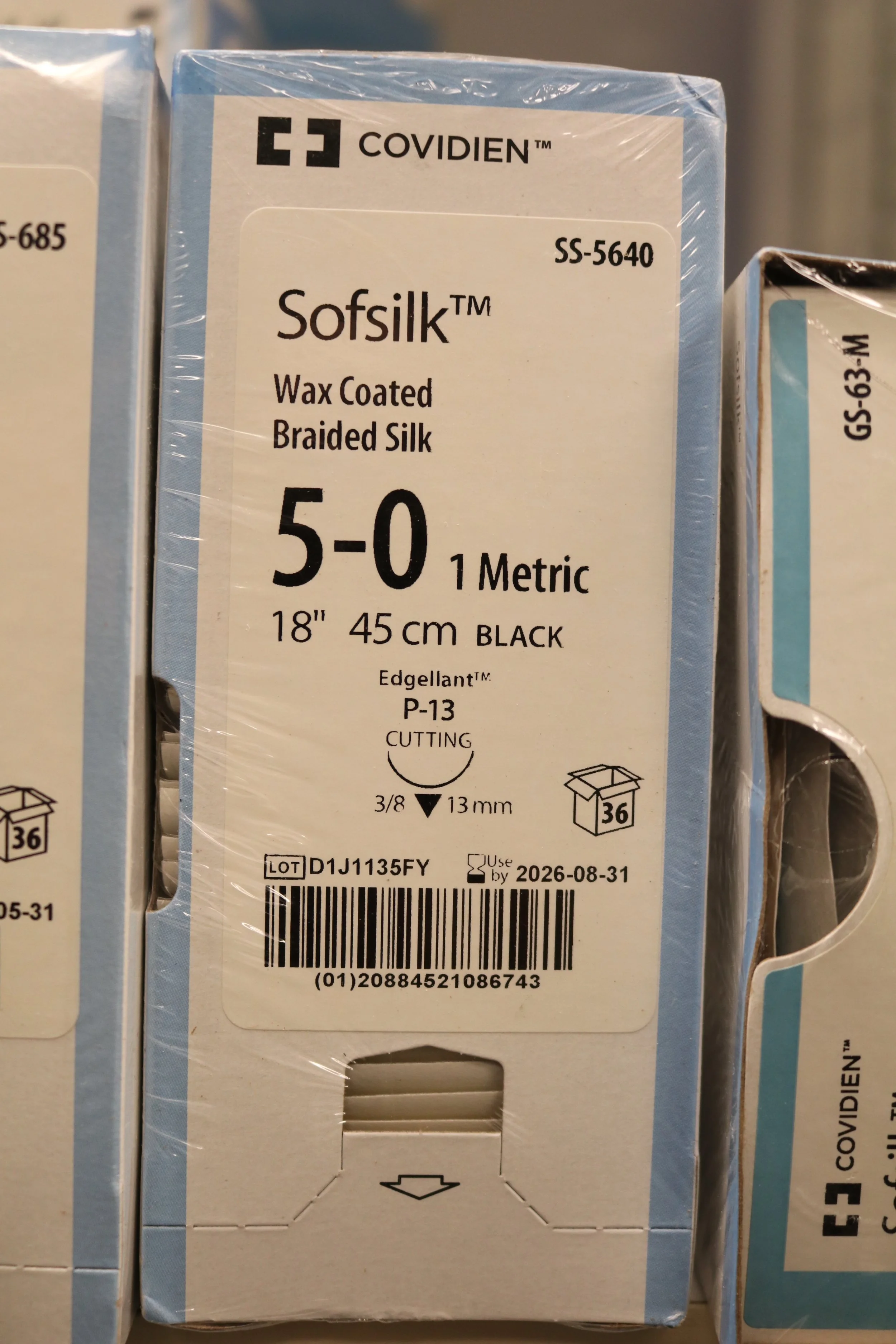 COVIDIEN | SS-5640 | PACK of 36/pc | Softsilk Wax Coated Braided Silk 5-0 1 Metric 18" 45cm BLACK