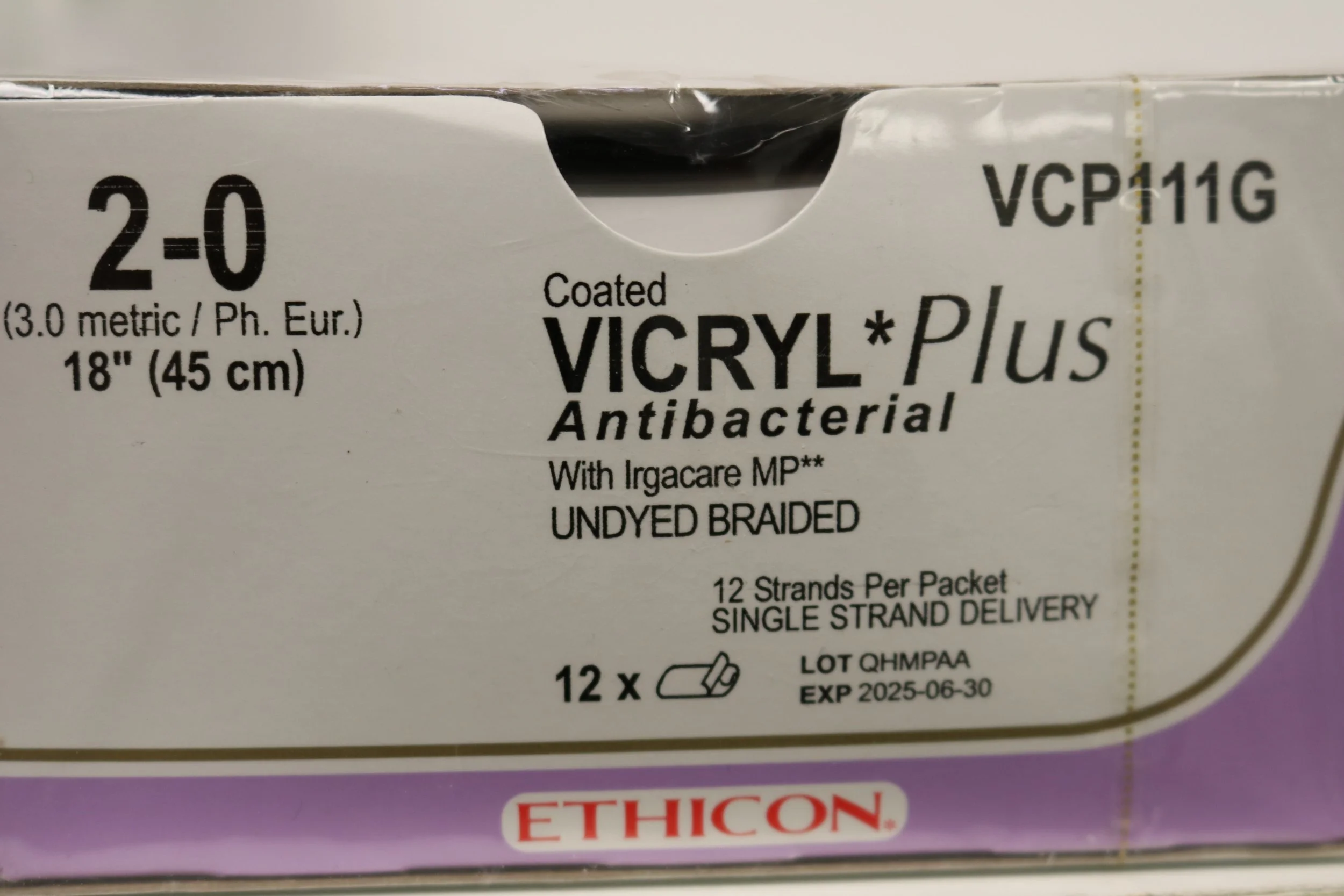 ETHICON | VCP111G | Coated VICRYL* PLUS Antibacterial Irgacare MP 2-0 18" (45 cm) UNDYED BRAIDED