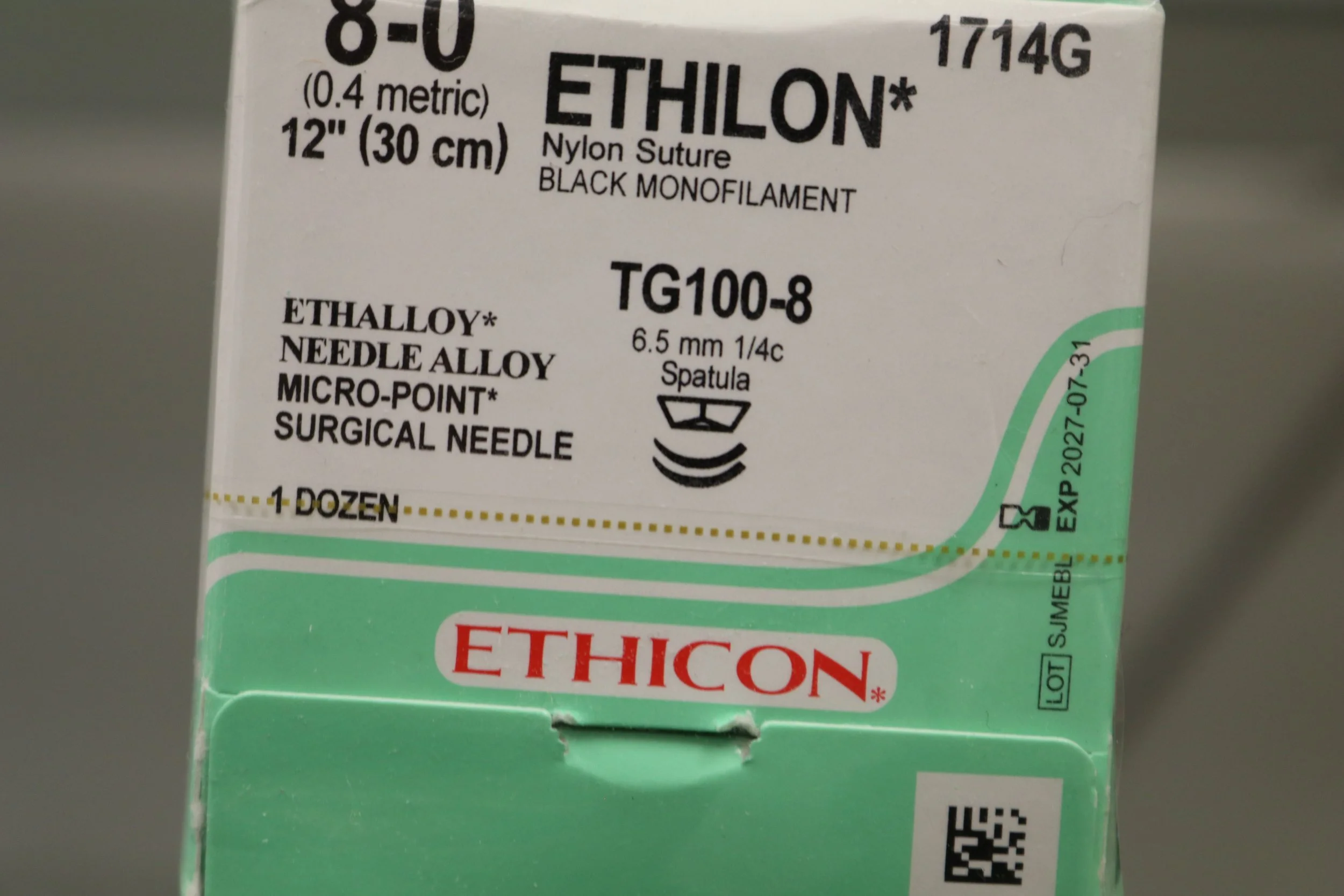 ETHICON | 1714G | ETHILON Nylon Suture Black Monofilament 8-0 12"