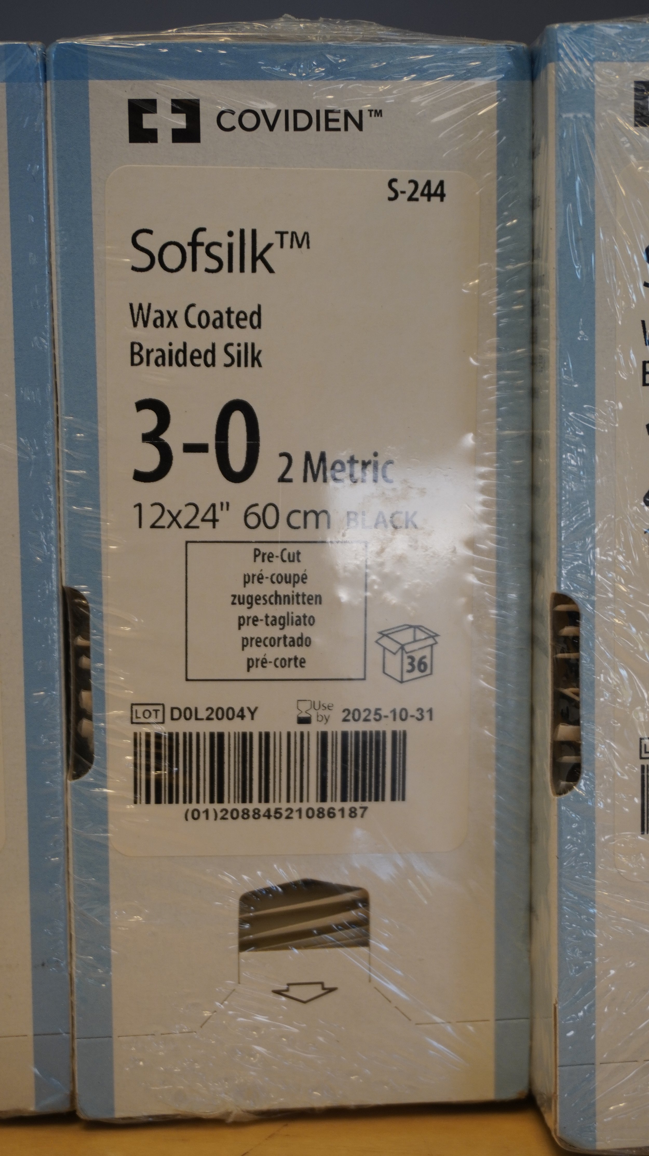 COVIDIEN | S-244 | PACK of 36/pc | Sofsilk Wax Coated Braided Silk 3-0 1.5 Metric 12x24" 60cm BLACK