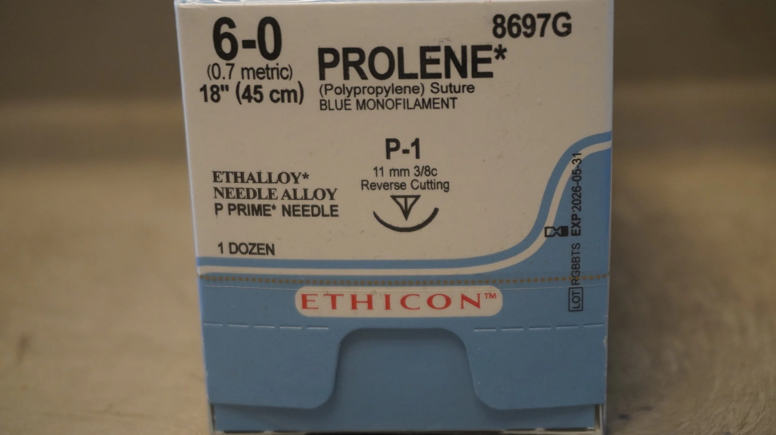 ETHICON | 8697G | Box of 12 | PROLENE Polypropylene Suture Blue Monofilament 6-0 18"