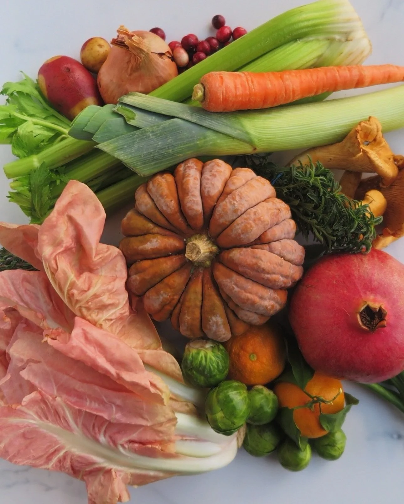 Order your Thanksgiving Box (link in bio!) by Sunday, November 23rd

1. Place your order for a box of hand-selected produce packed with local fruit and vegetables from regional farms we love&mdash; each box includes all the produce you need for a del