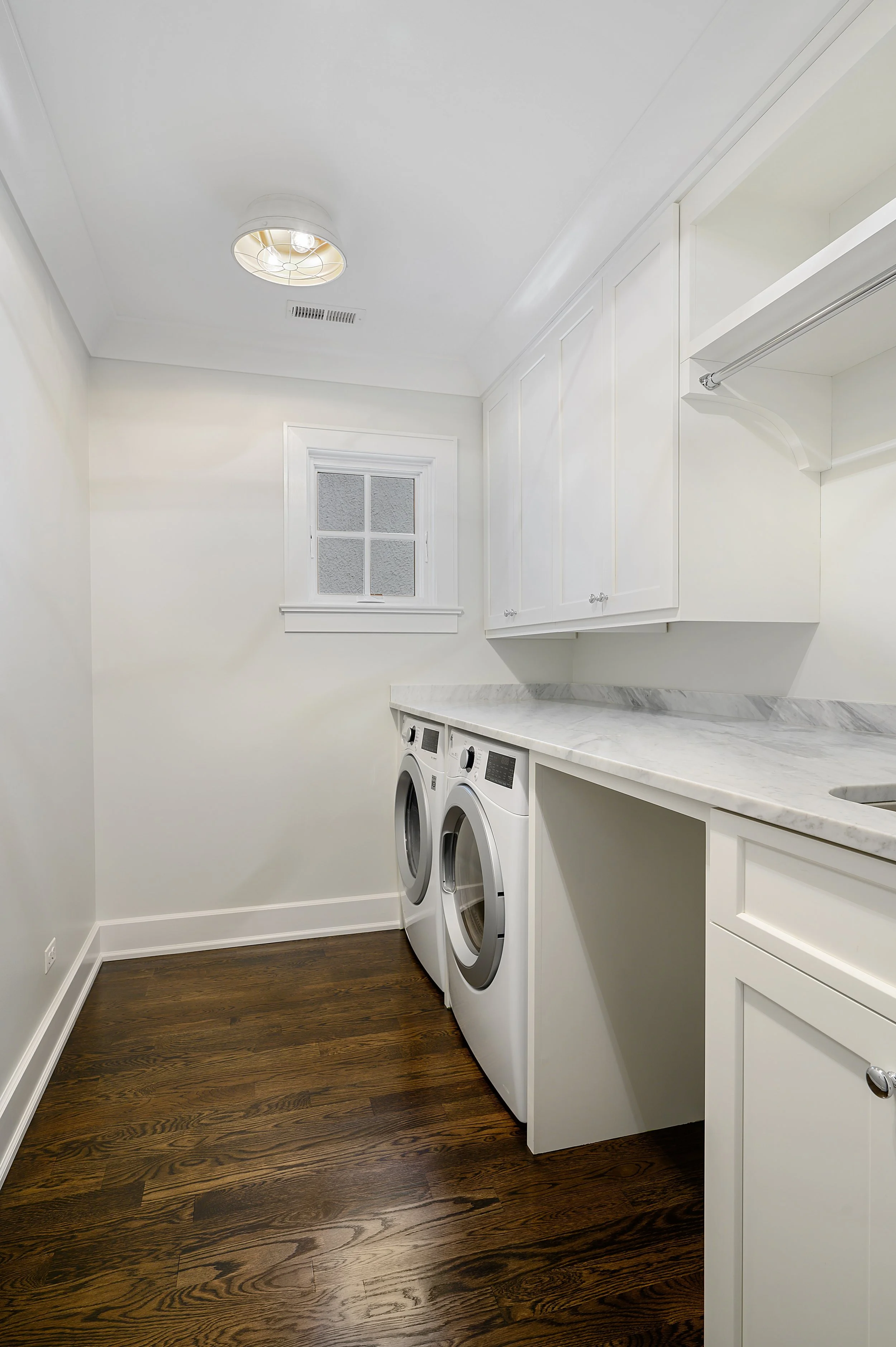 16_124-Broadway-Ave_Laundry-Room_Print.jpg