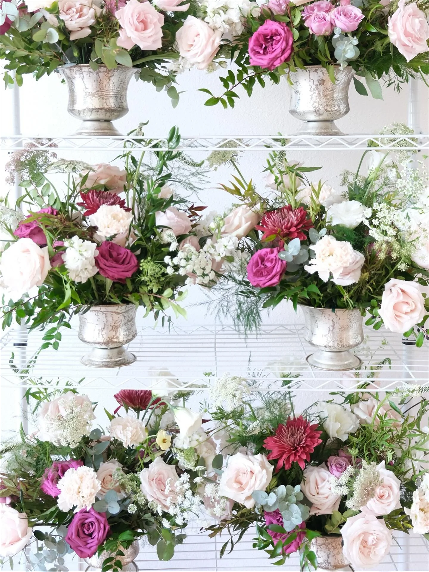 Me, speaking words of affirmation to my flowers right before loading them up for event day 💪 &ldquo;Today&rsquo;s your day to shine!&rdquo;

#weddingreception #weddingcenterpiece #weddinginspiration #weddingflowers #hawaiiwedding #oahuwedding #honol