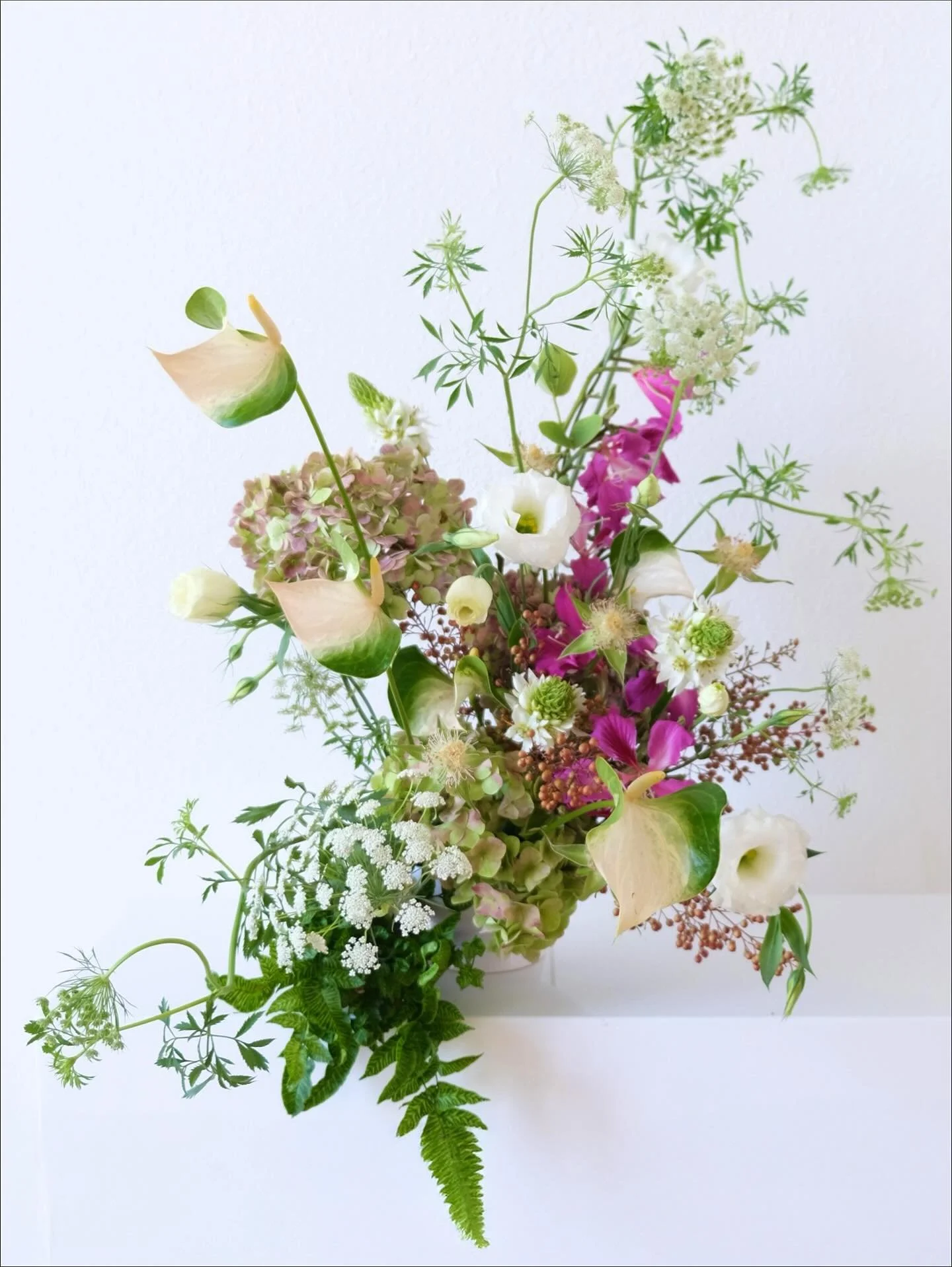 Just playin&rsquo; ✨

#weddingreception #weddingcenterpiece #weddinginspiration #weddingflowers #hawaiiwedding #oahuwedding #honoluluwedding #hawaiiflorist #hawaiiweddingflorist #oahuflorist #honoluluflorist #waikikiflorist #hawaiiluxuryflorist #luxu