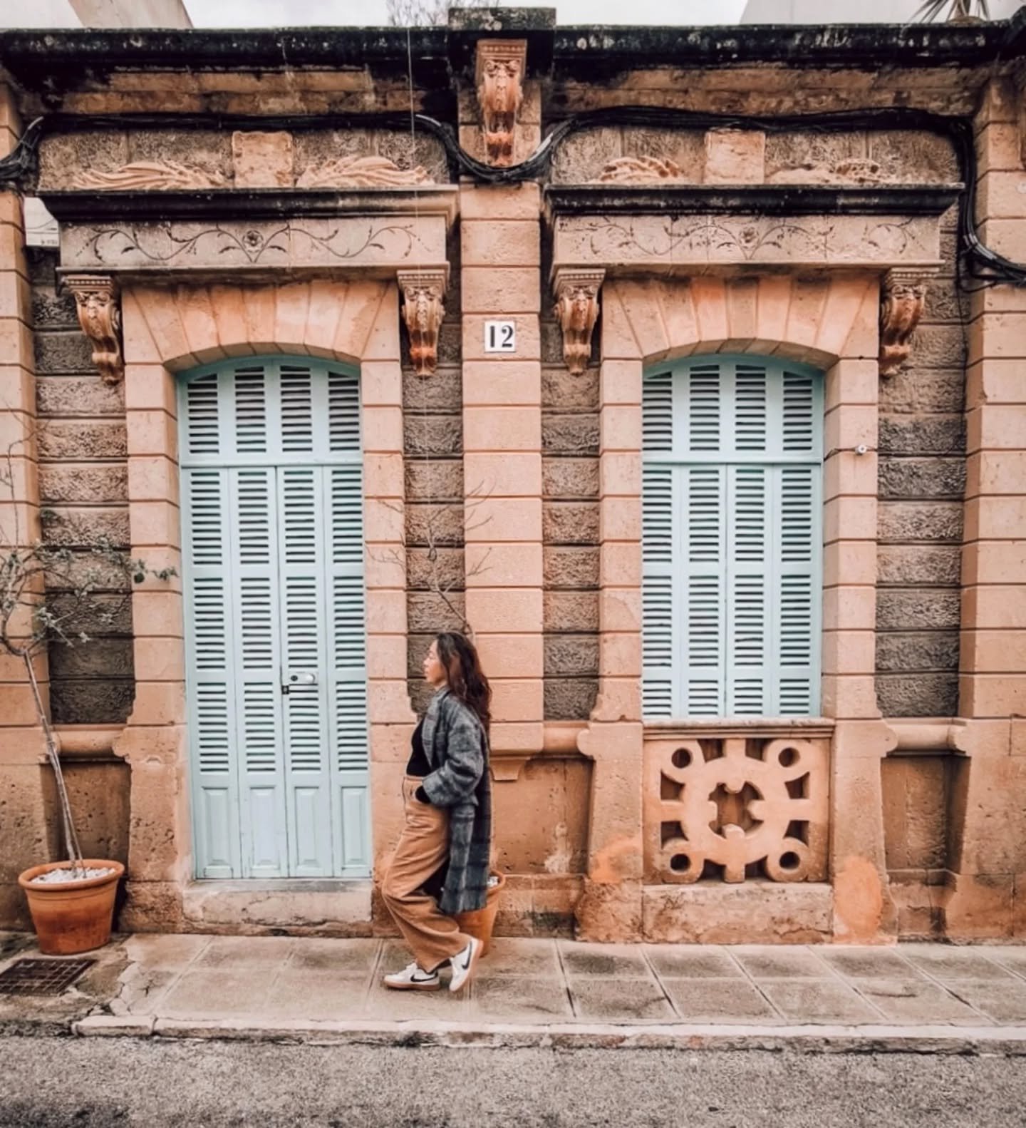 ...still pausing 🤎

Enjoying a moment of space, spa and calm design @barefoot_hotels

#mallorca #mymallorca #slowliving #islandliving #balearicislands