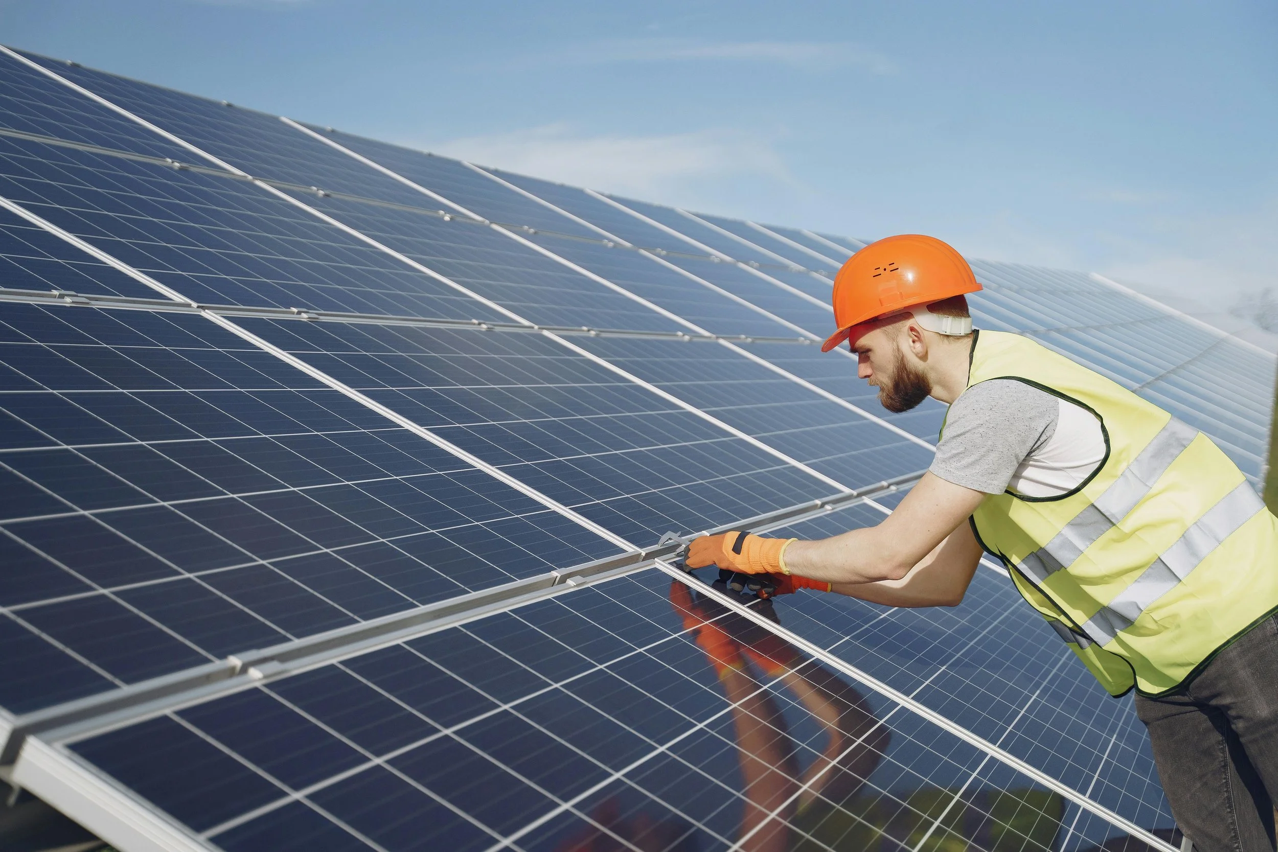 How to Choose the Right Solar Installer: Questions to Ask Before You Buy