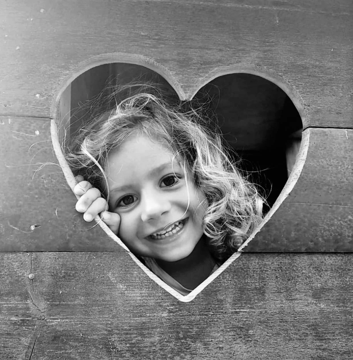 Enfant dans le jardin du Fare Anuanua