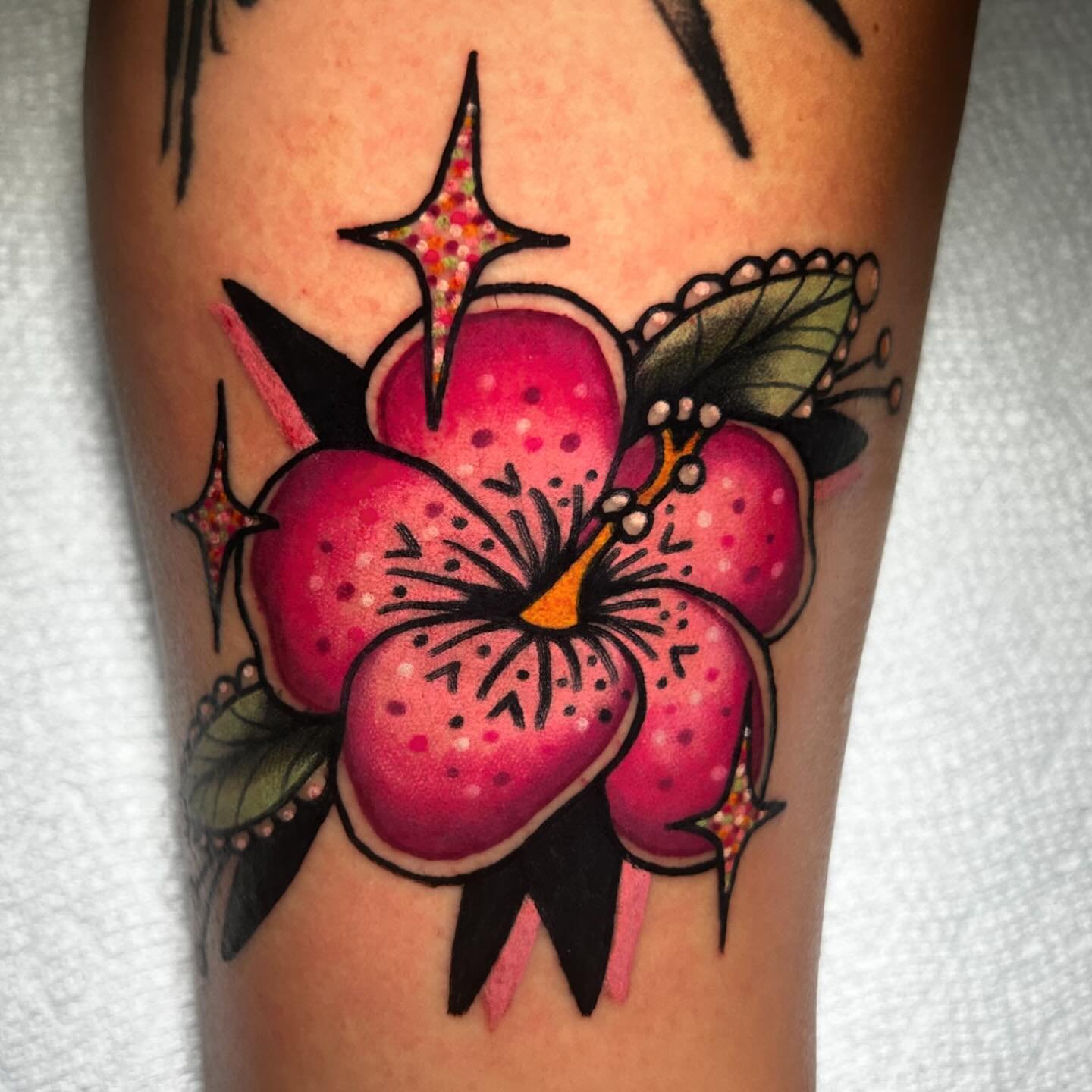 🌺🌺 picked from my predrawn designs 💓 Let&rsquo;s make more flowers this May 🌺🌺

💓Now booking for the summer💓

#hibiscus #hibiscustattoo #flowertattoo #colortattoo #stpetetattoos #tampatattooartist #floridatattooartist #boldtattoos #femaletatto