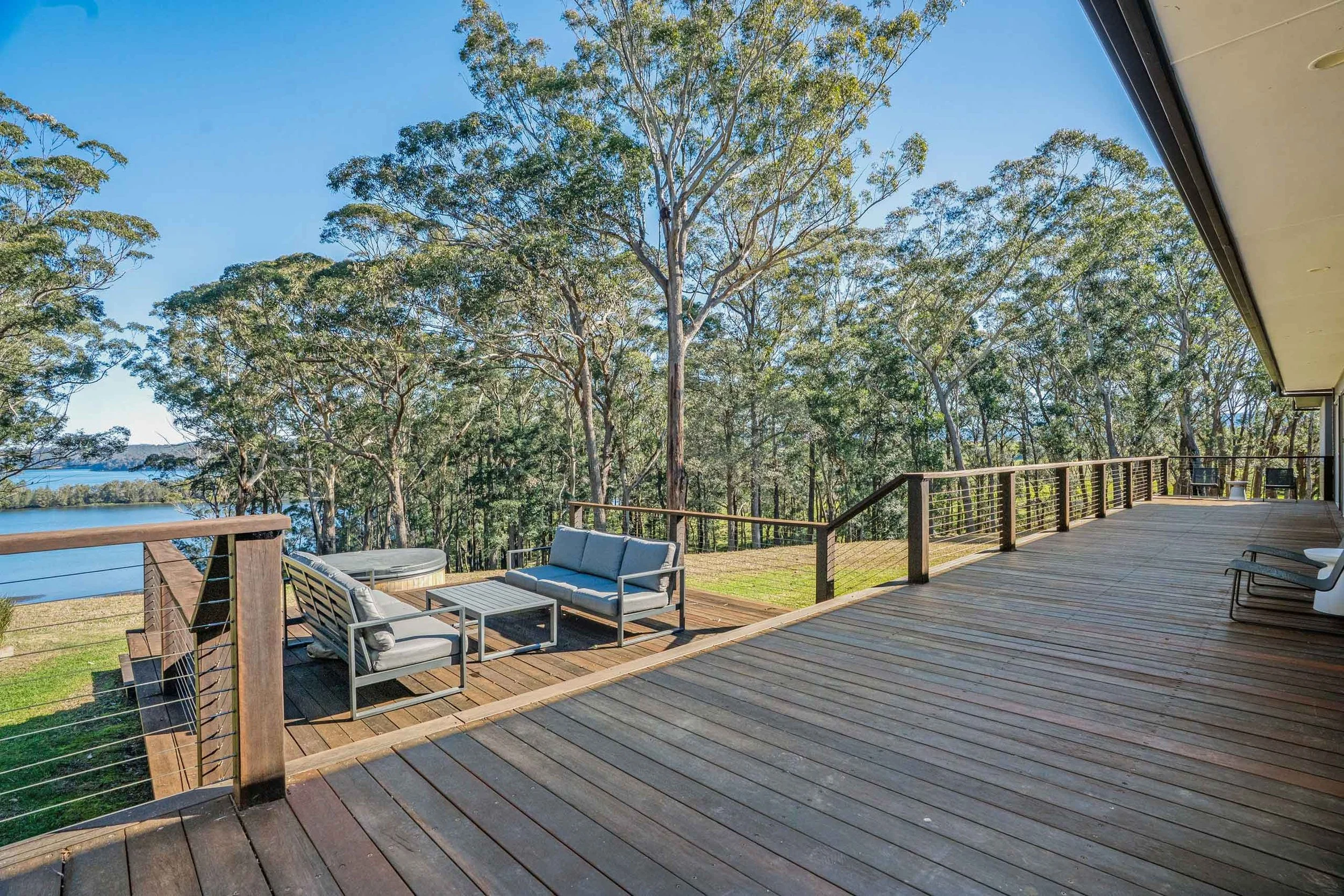 Stony Creek Milton renovation - external deck