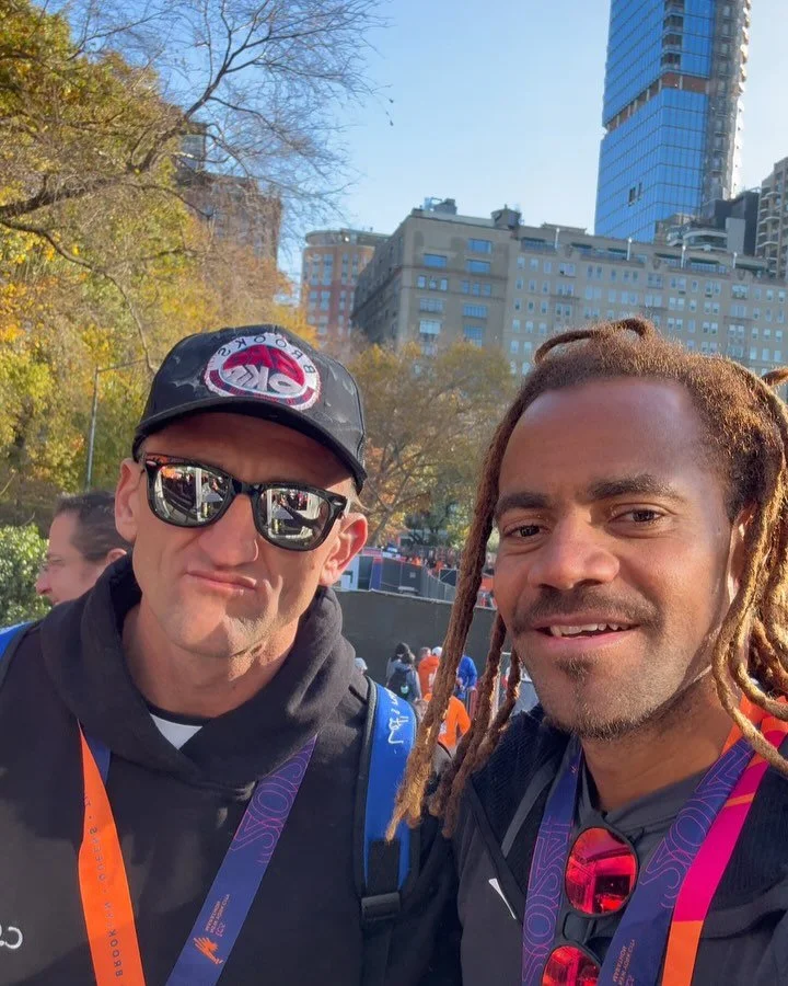 @nycmarathon Recap:

In a nutshell, #MISSIONACCOMPLISHED, @caseyneistat had a long time goal of sub 3 in NYC and today he nailed it. SUPER proud of him. NYC woke up today and CHOSE Casey. I&rsquo;ve never experience people cheering and supporting a r
