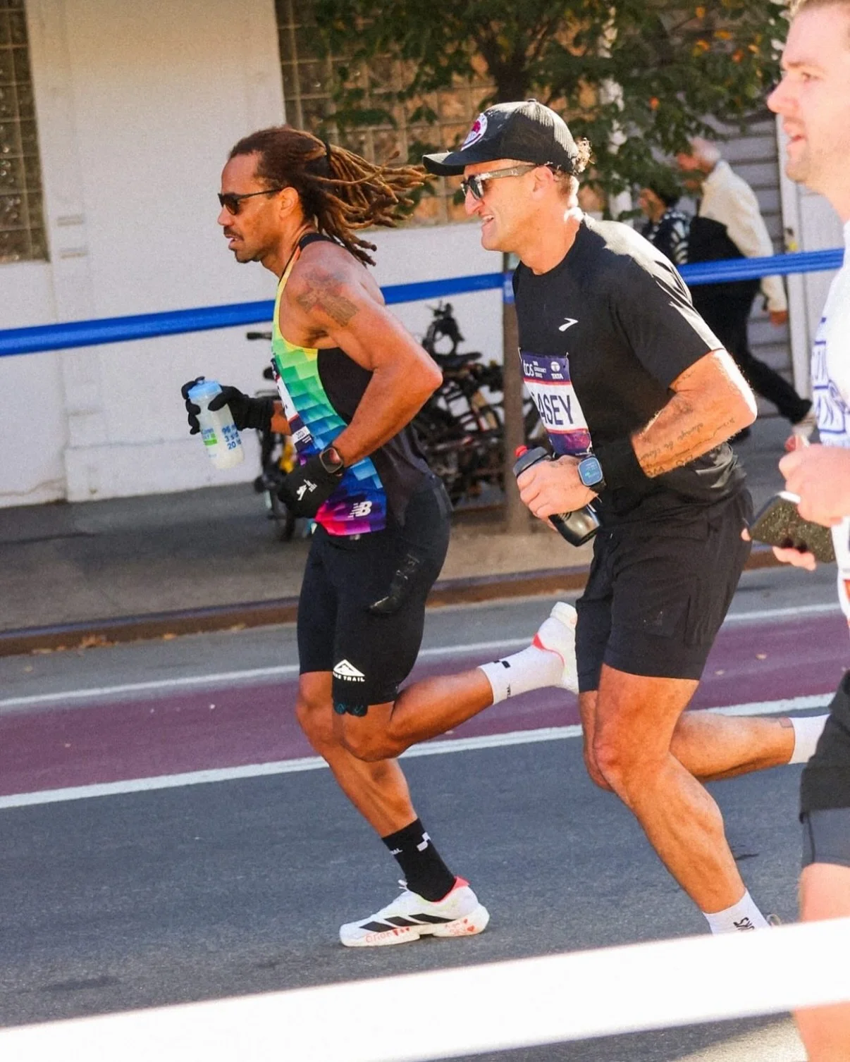 THE Moment&hellip;🗽

Mile 19 rolling along @ 6:45/mile pace. @caseyneistat feeling strong. I can sense that -as has been the case for weeks now- today&rsquo;s his day. The dream of sub 3 in NYC just 7+ miles ahead. All but a formality @ this point. 