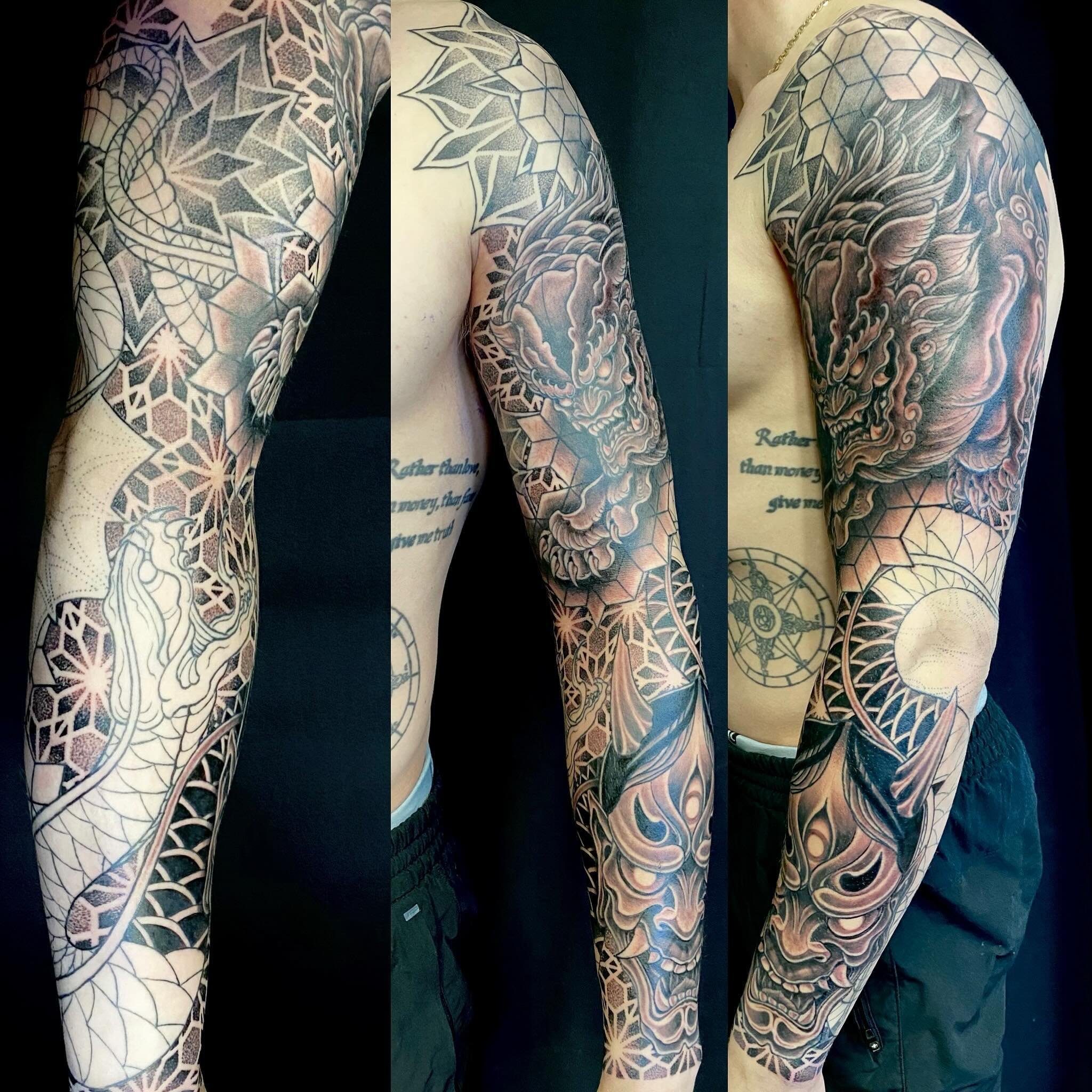 Happy with the progress on this one. 
.
.
.
.
.
.
.
.

#tattoo #tattoos #tattooed #tattooartist #cohenfloch  #victoriatattoo #yyjtattoo #vanisletattoo  #vancouvertattoo #tattoodo  #inked #刺青 #tattooworkers #tattoolife