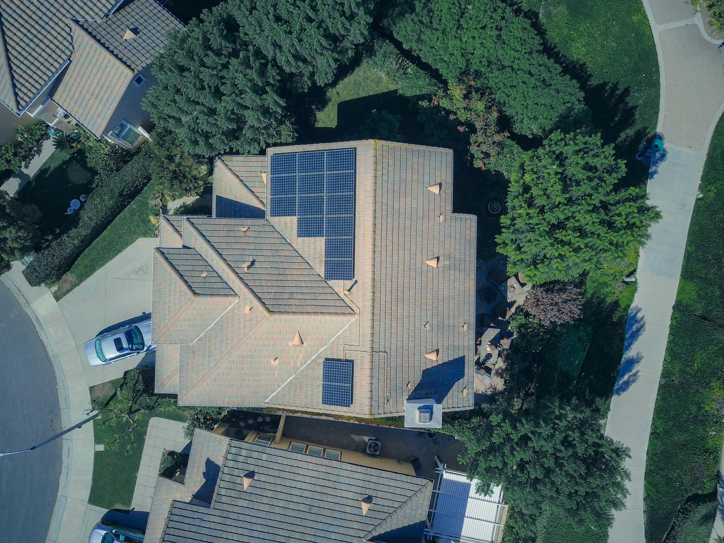 fifis_construction_roofing.jpg
