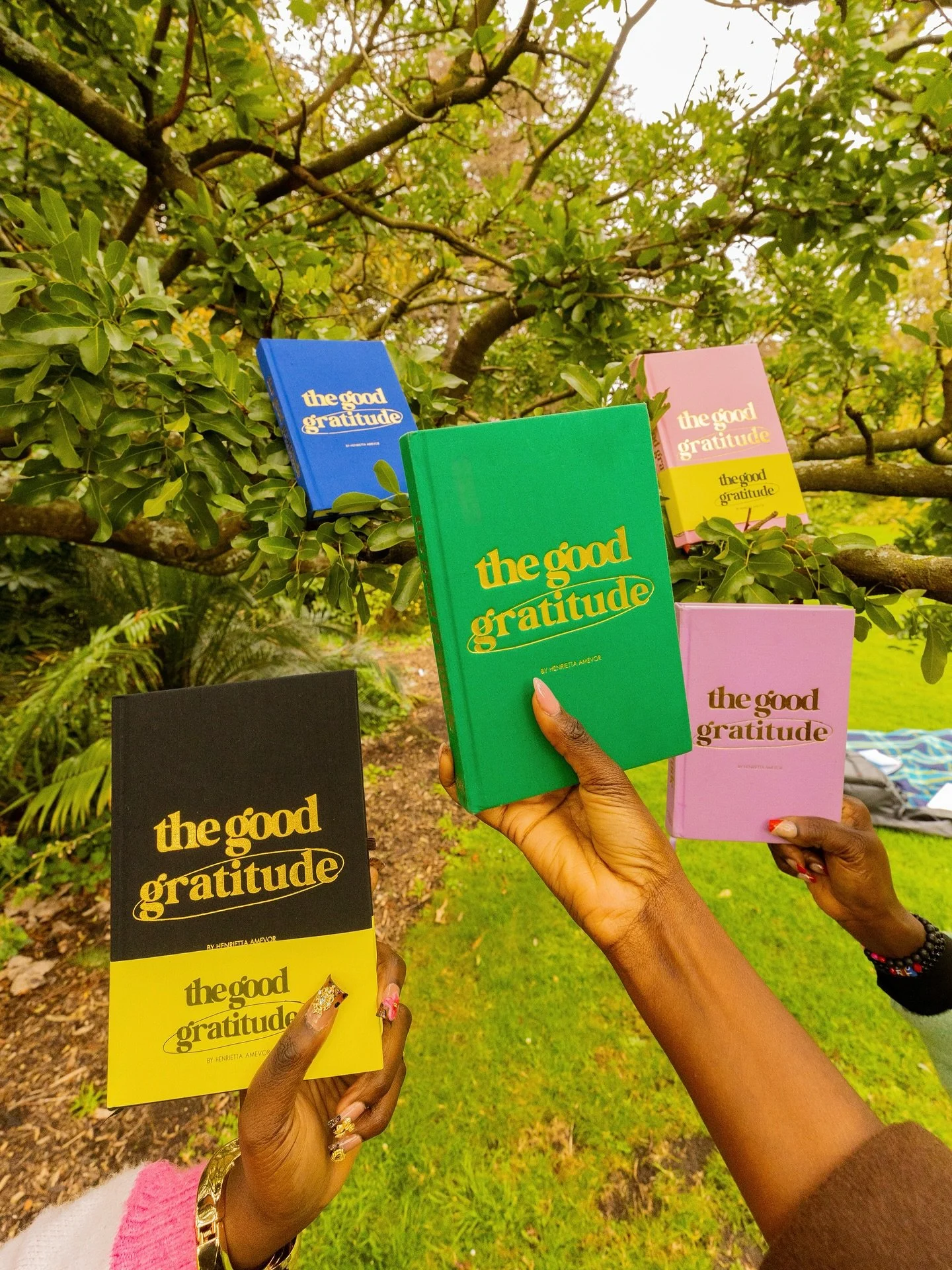 log off, start a journal, thank us later🩵

📸 @max.drew 

#thegoodgratitude #journaling #gratitudejournal #explore #smallbusiness #gratitude